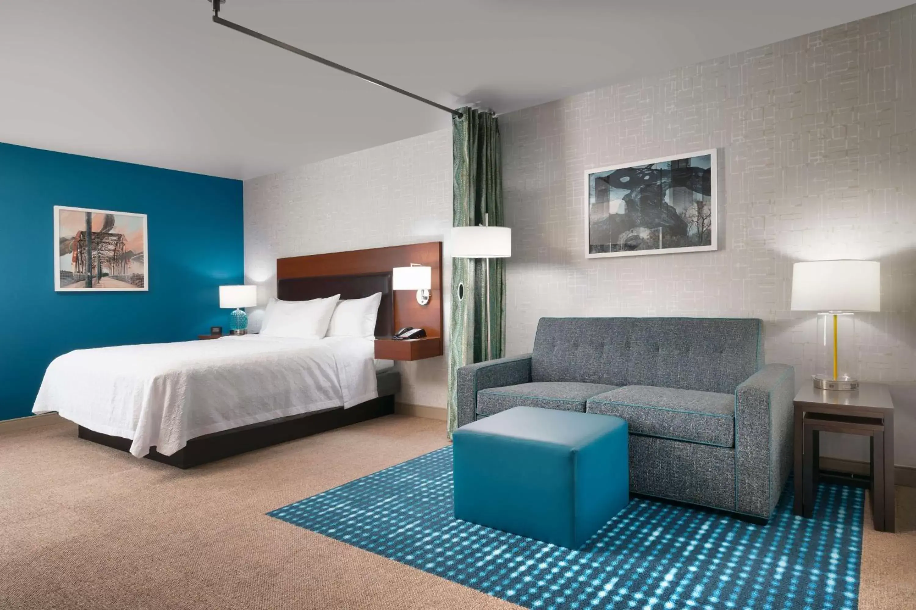 Bed in Home2 Suites by Hilton Houston/Katy
