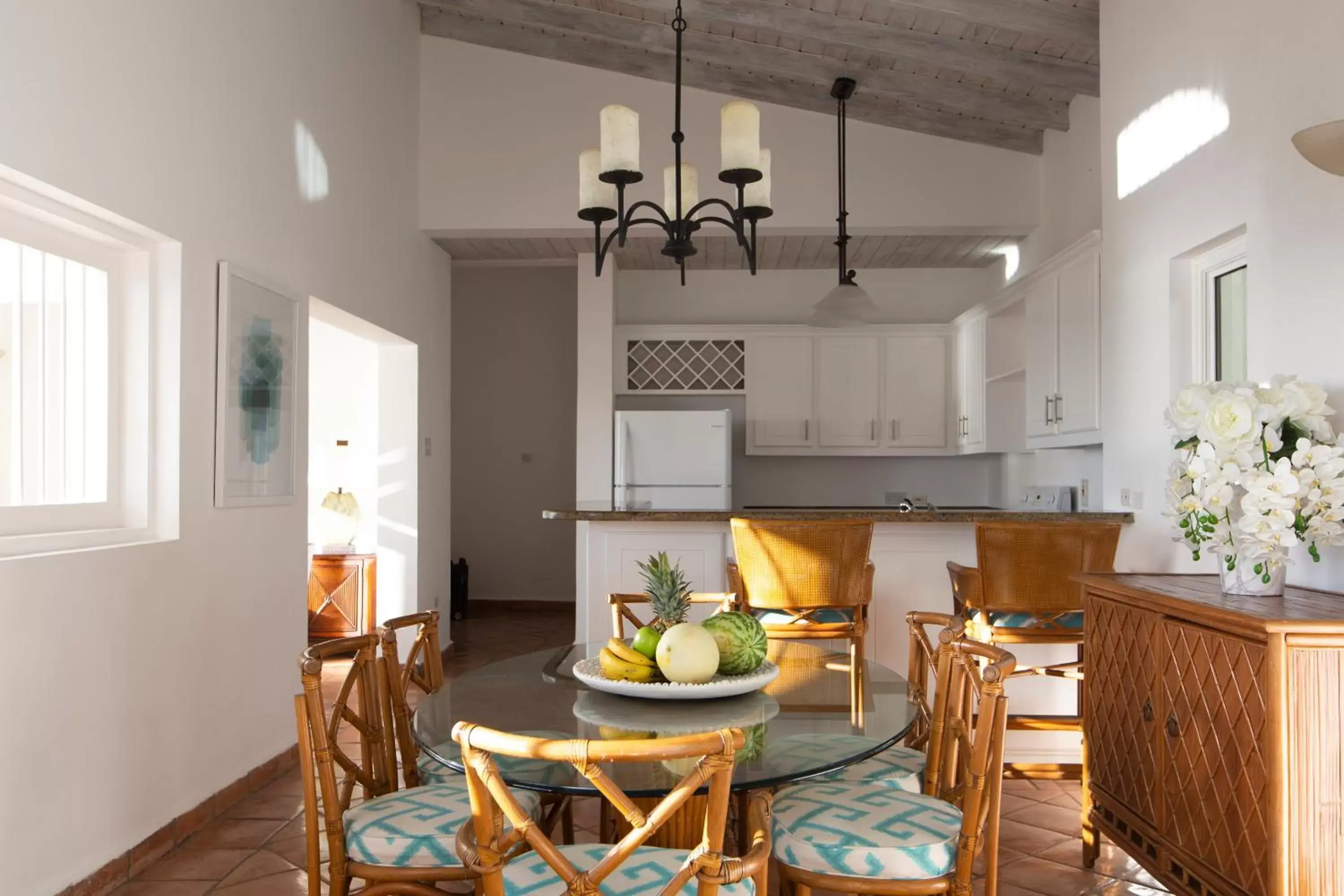 Kitchen or kitchenette, Dining Area in Windjammer Landing Villa Beach Resort