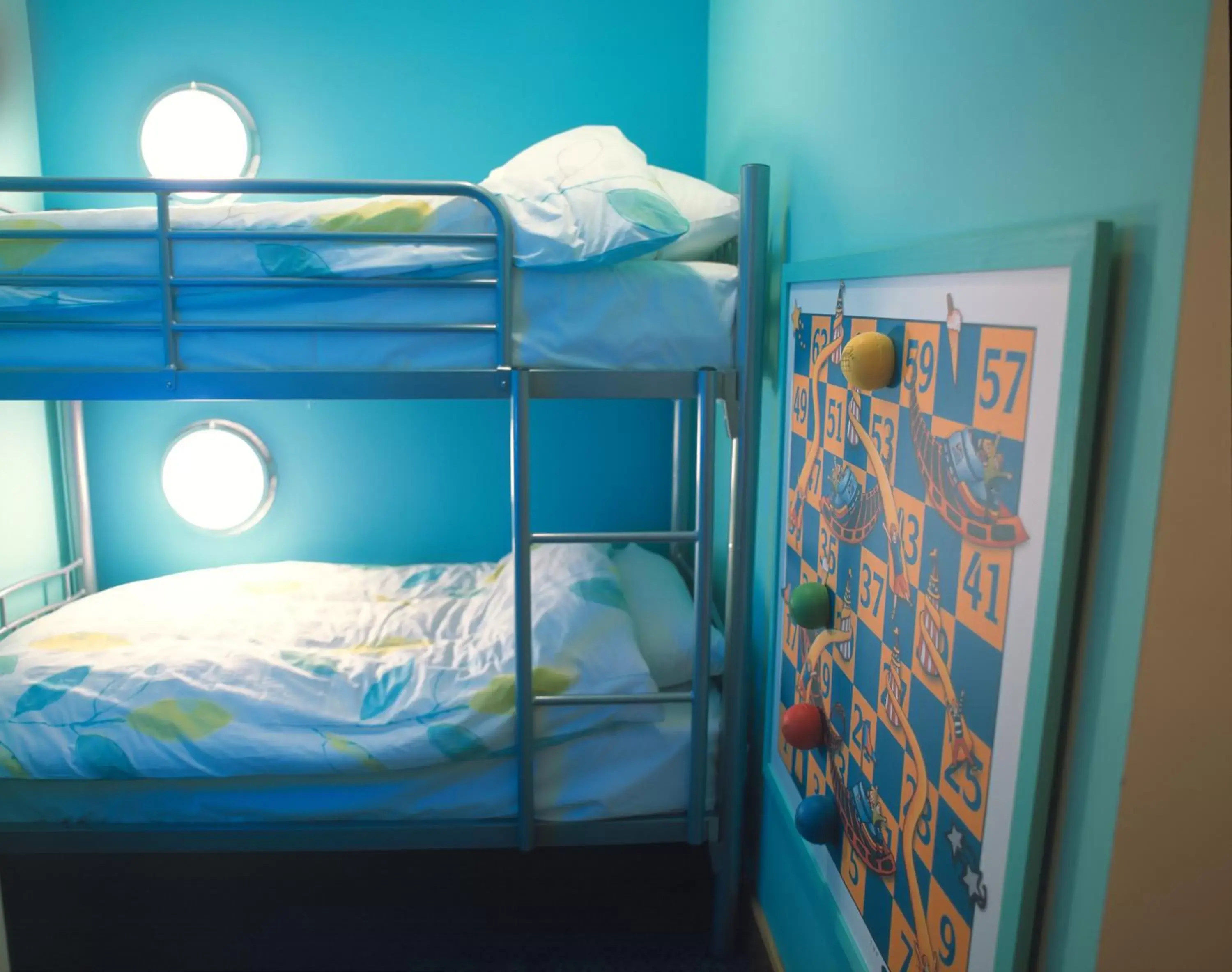 Bed, Bunk Bed in The Big Blue Hotel - Blackpool Pleasure Beach