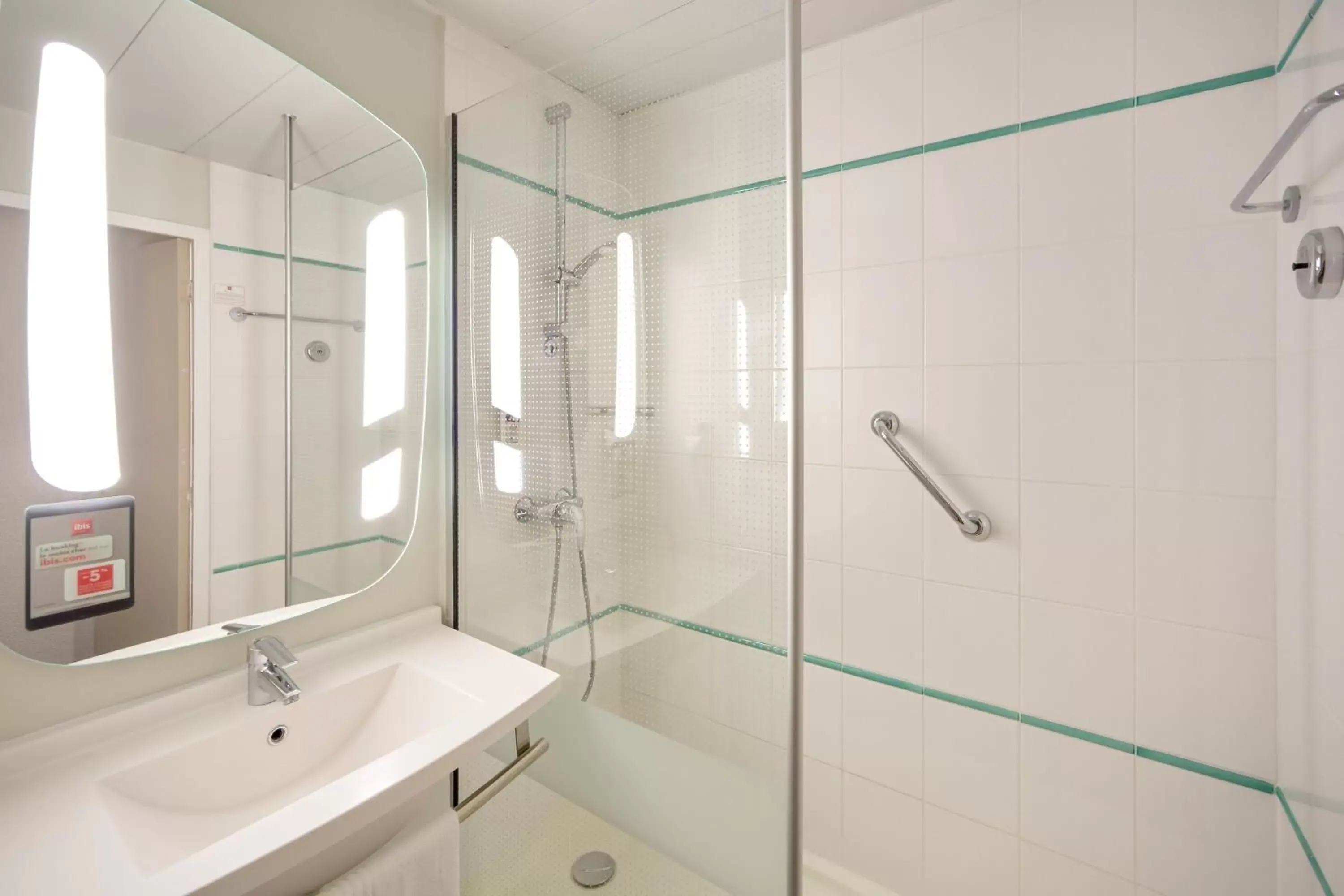 Shower, Bathroom in ibis La Baule Pornichet Plage