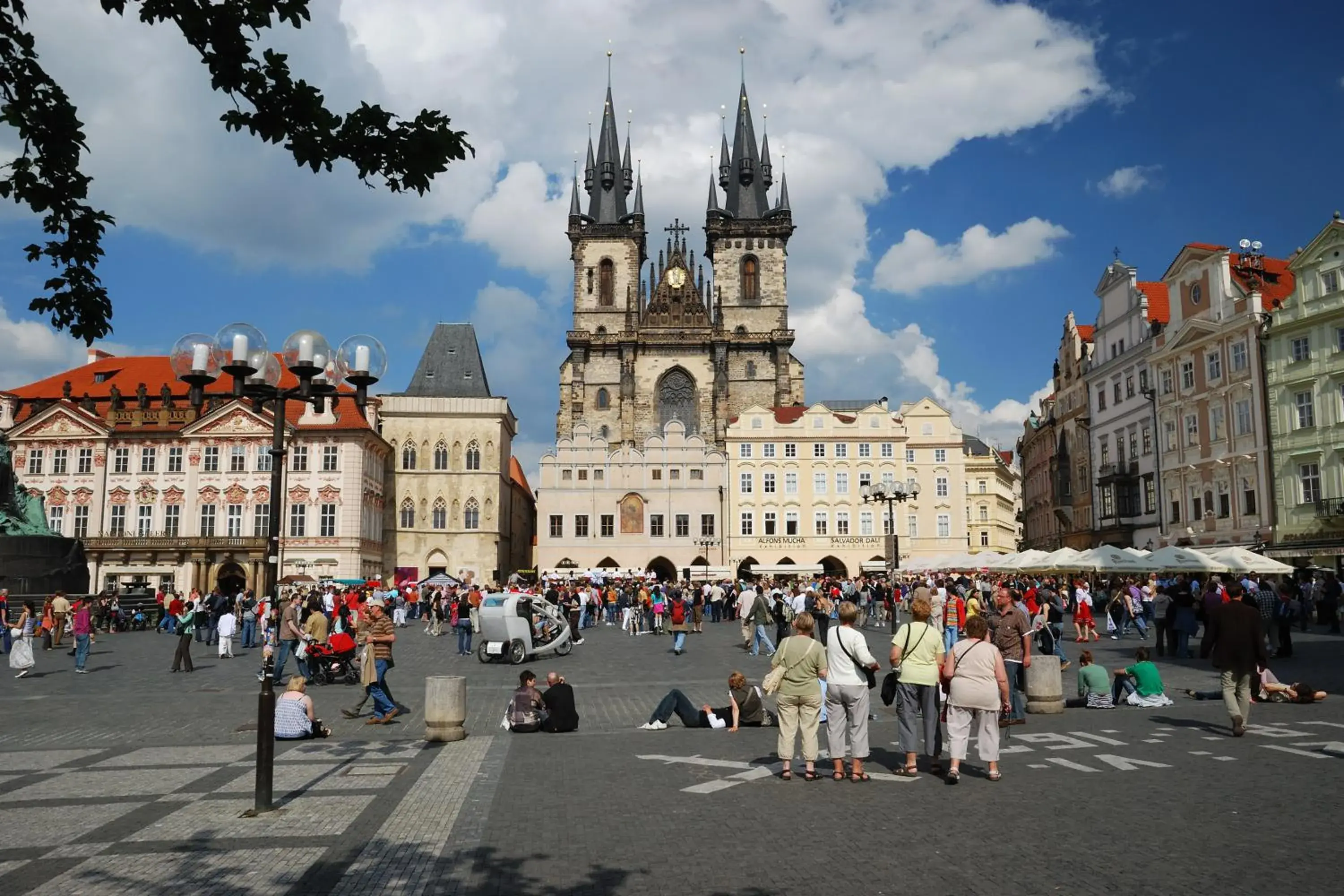 Nearby landmark in U Tří Bubnů