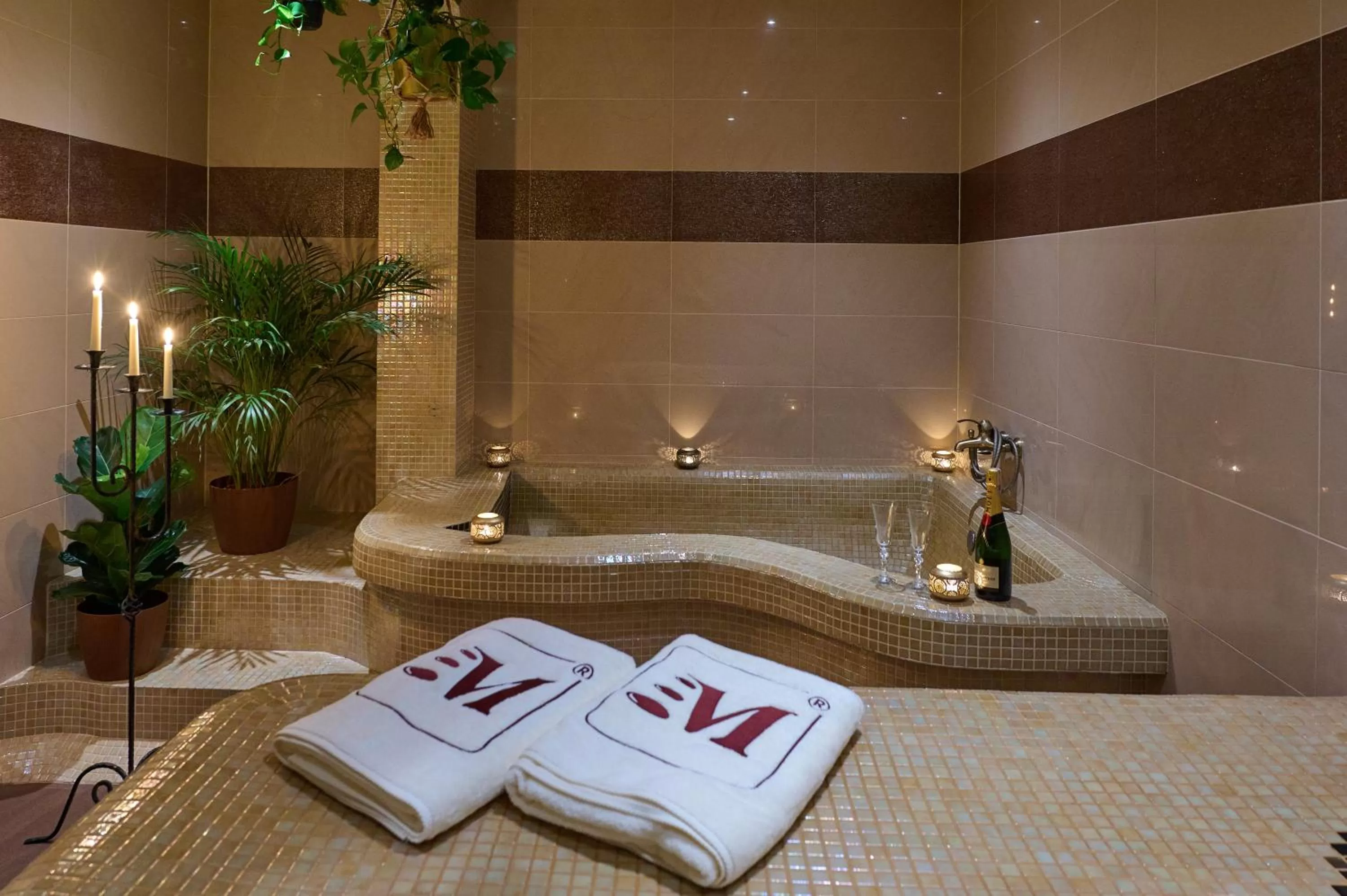 Massage in Sky Business Hotel