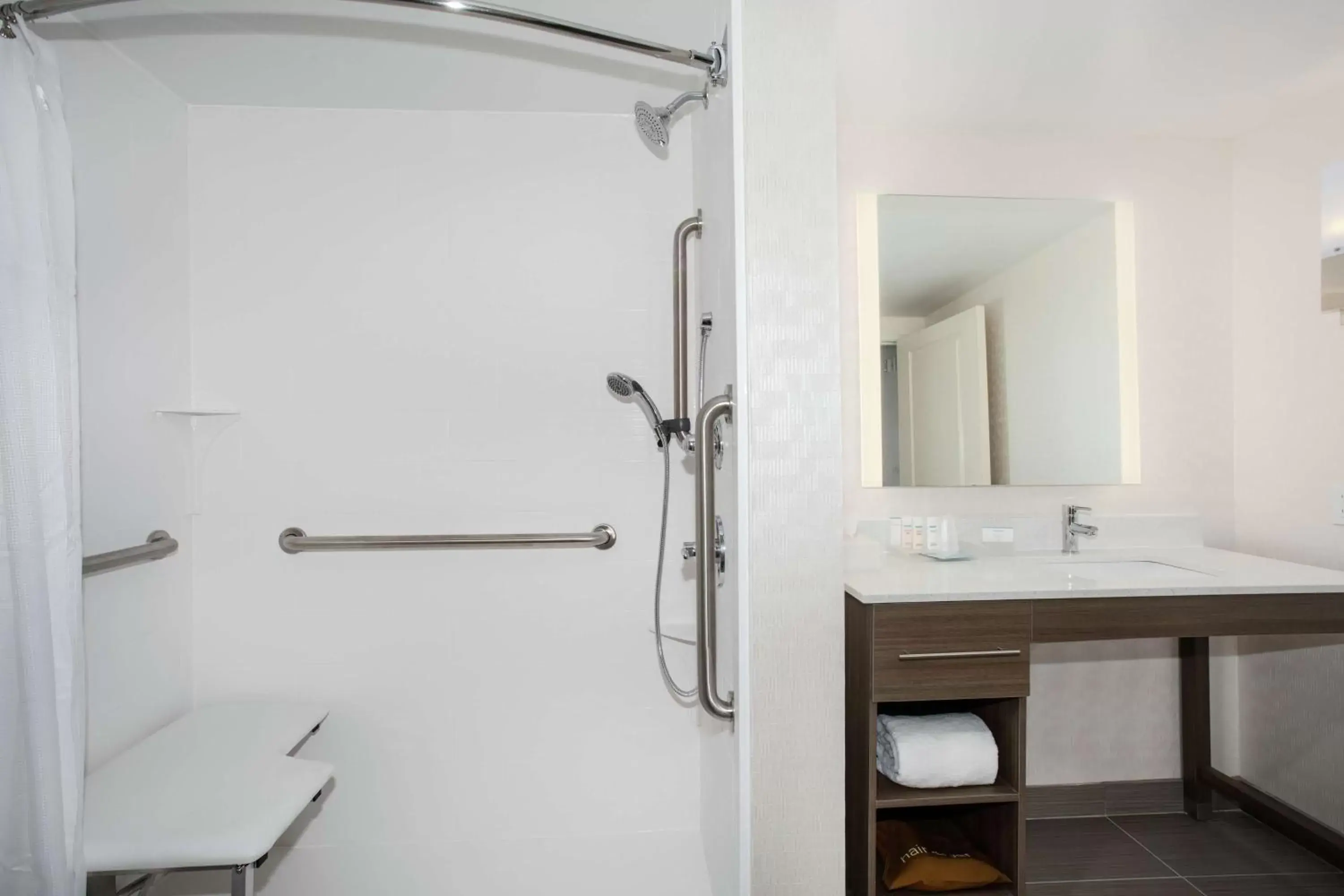 Bathroom in Homewood Suites by Hilton Albuquerque-Journal Center