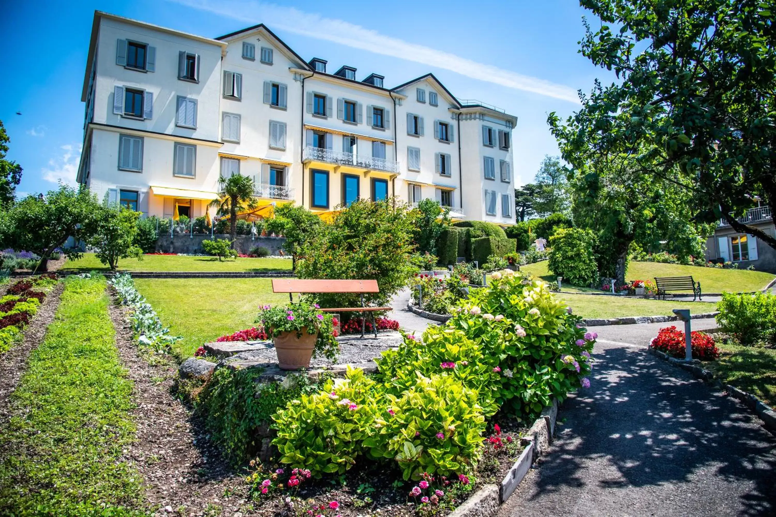 Property Building in Hôtel Bon Rivage