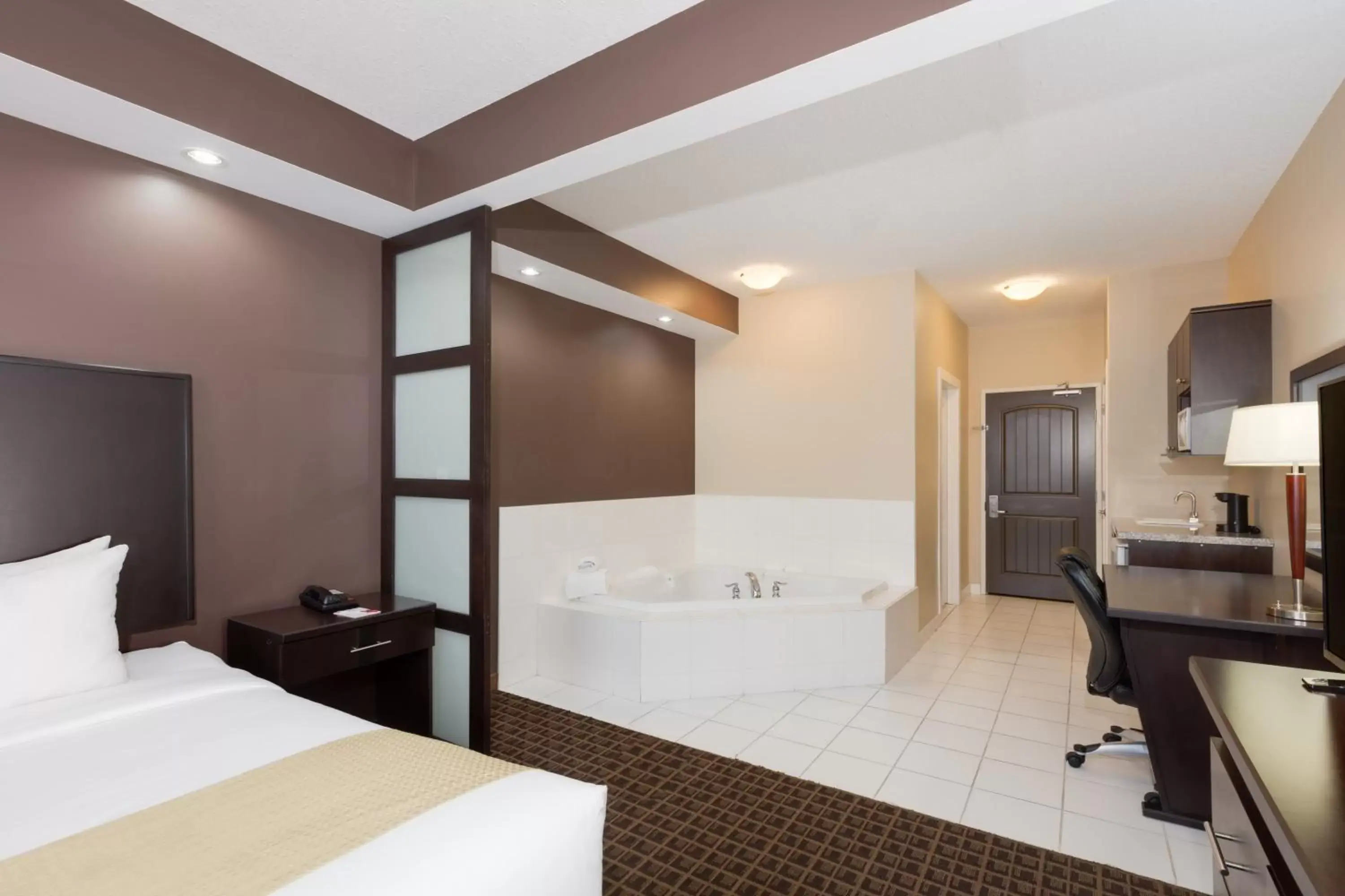 Bedroom, Bathroom in Ramada by Wyndham Cold Lake