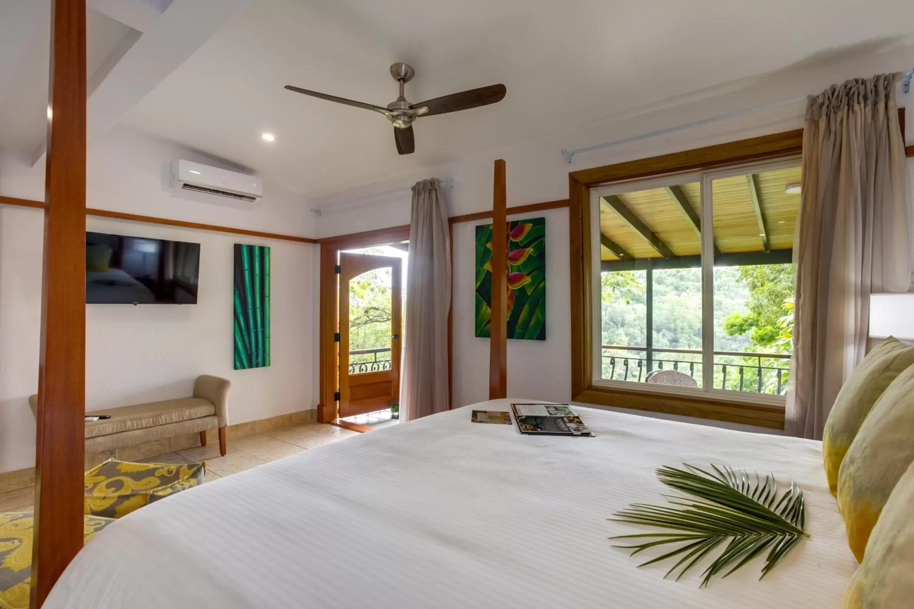 Bedroom in San Ignacio Resort Hotel