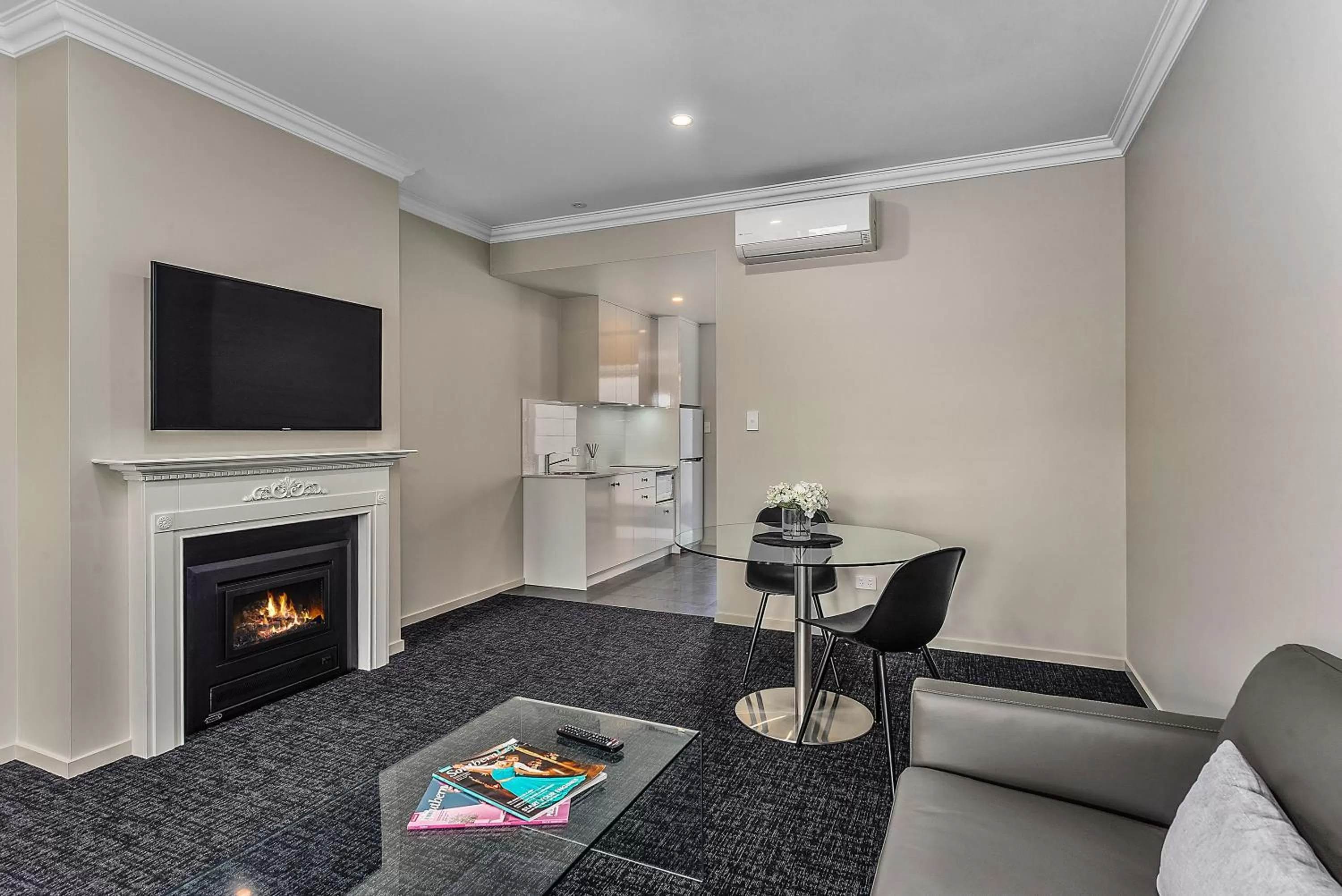 Living room in Aloha Central Premium Studios