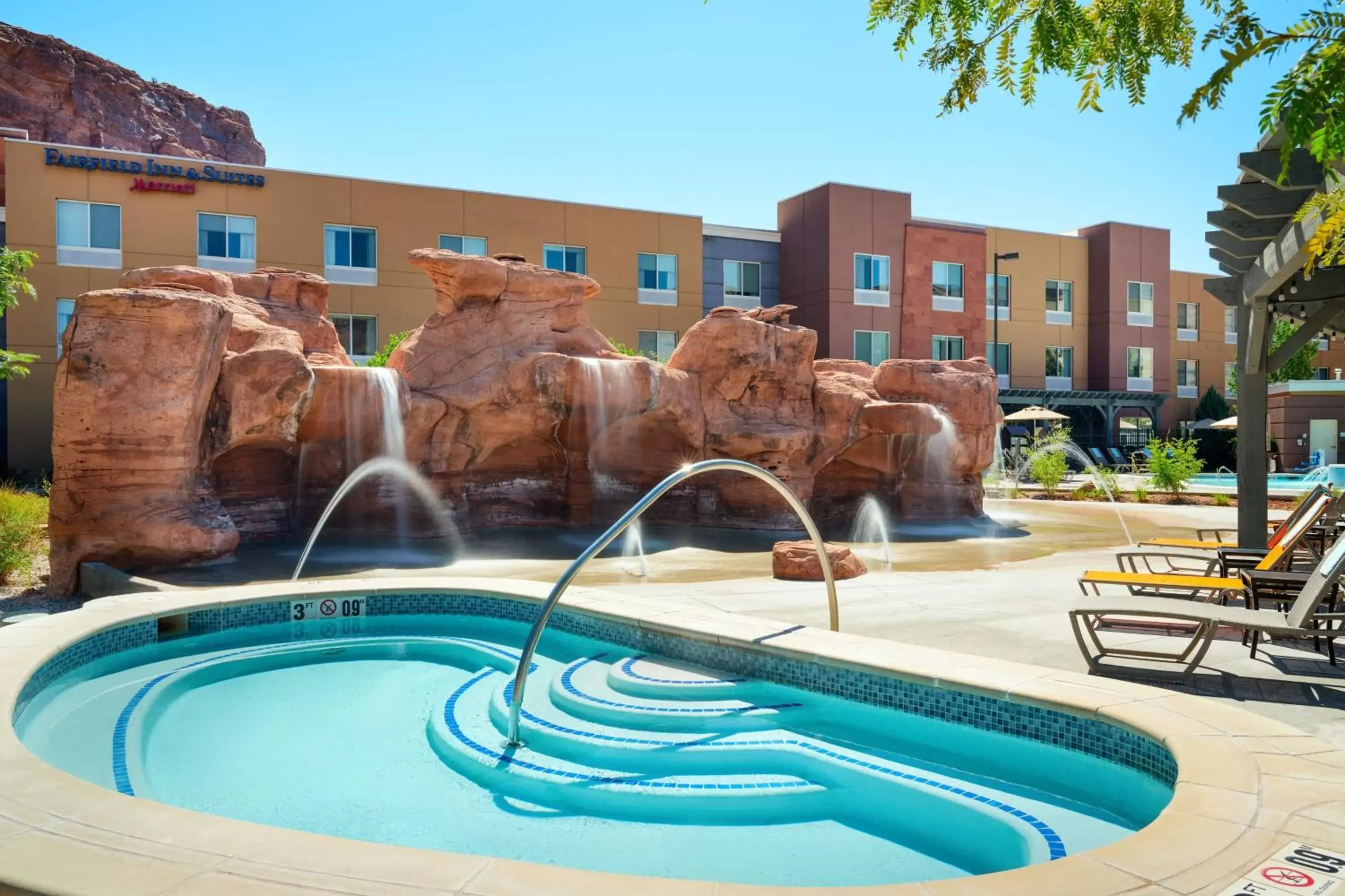 Fitness centre/facilities, Swimming Pool in Fairfield Inn & Suites by Marriott Moab