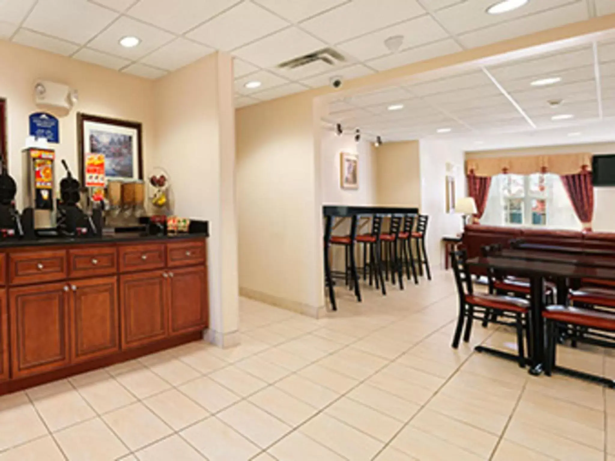 Restaurant/Places to Eat in Microtel Inn & Suites by Wyndham Ann Arbor