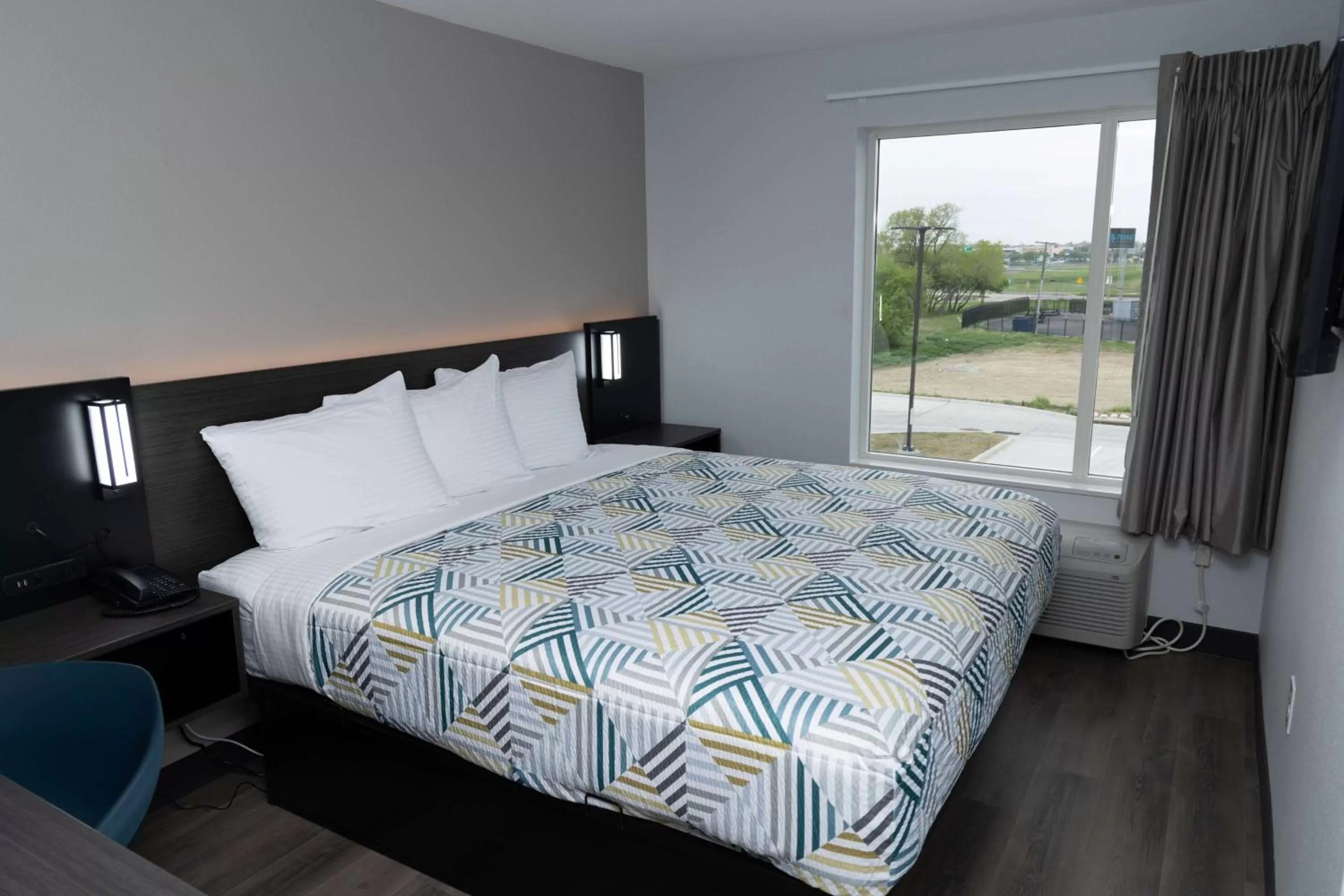 Bedroom, Bed in Motel 6 Fort Worth TX Lake Worth