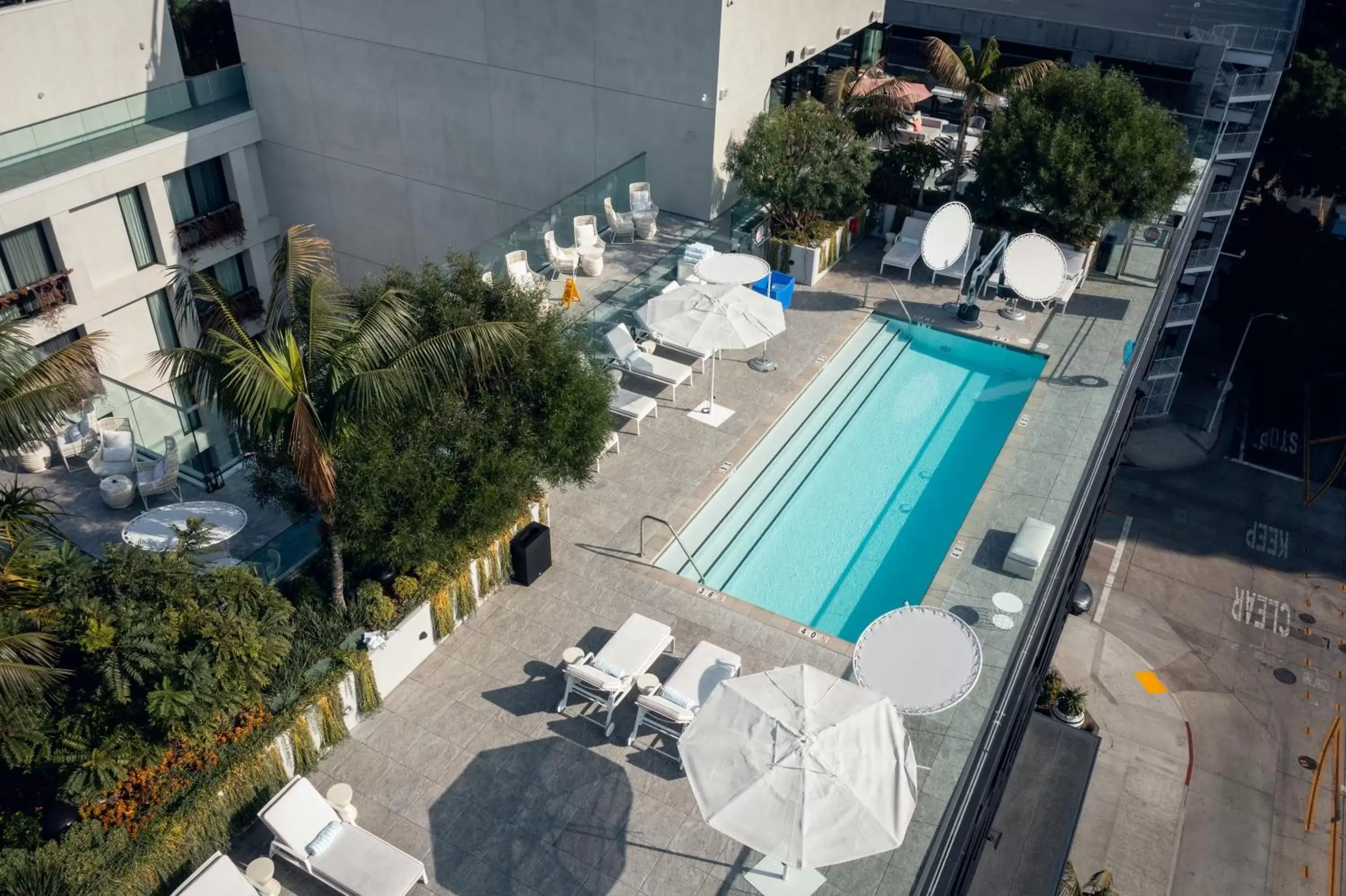 Restaurant/places to eat, Pool View in The Godfrey Hotel Hollywood