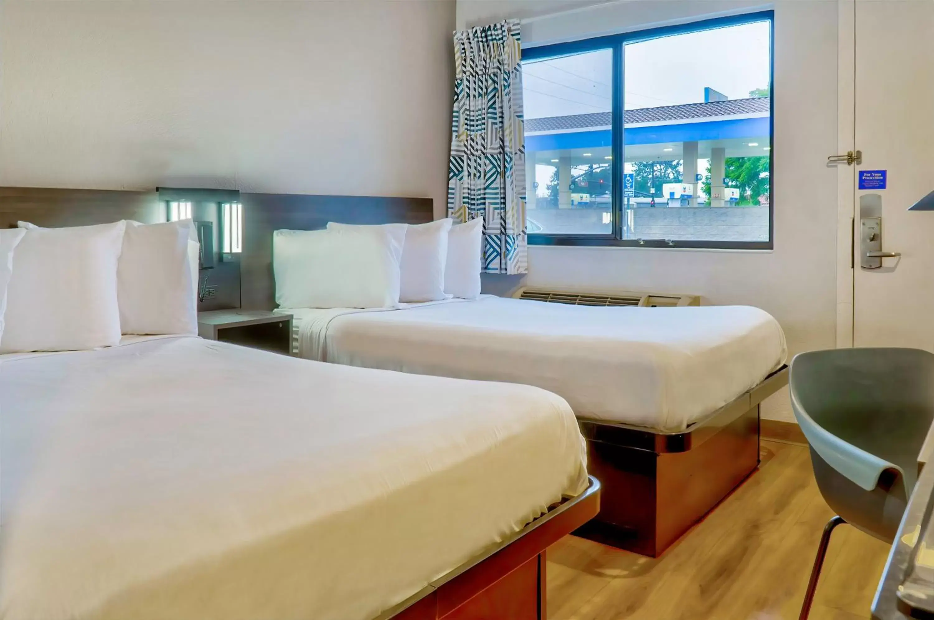 Bed in Motel 6-El Monte, CA - Los Angeles