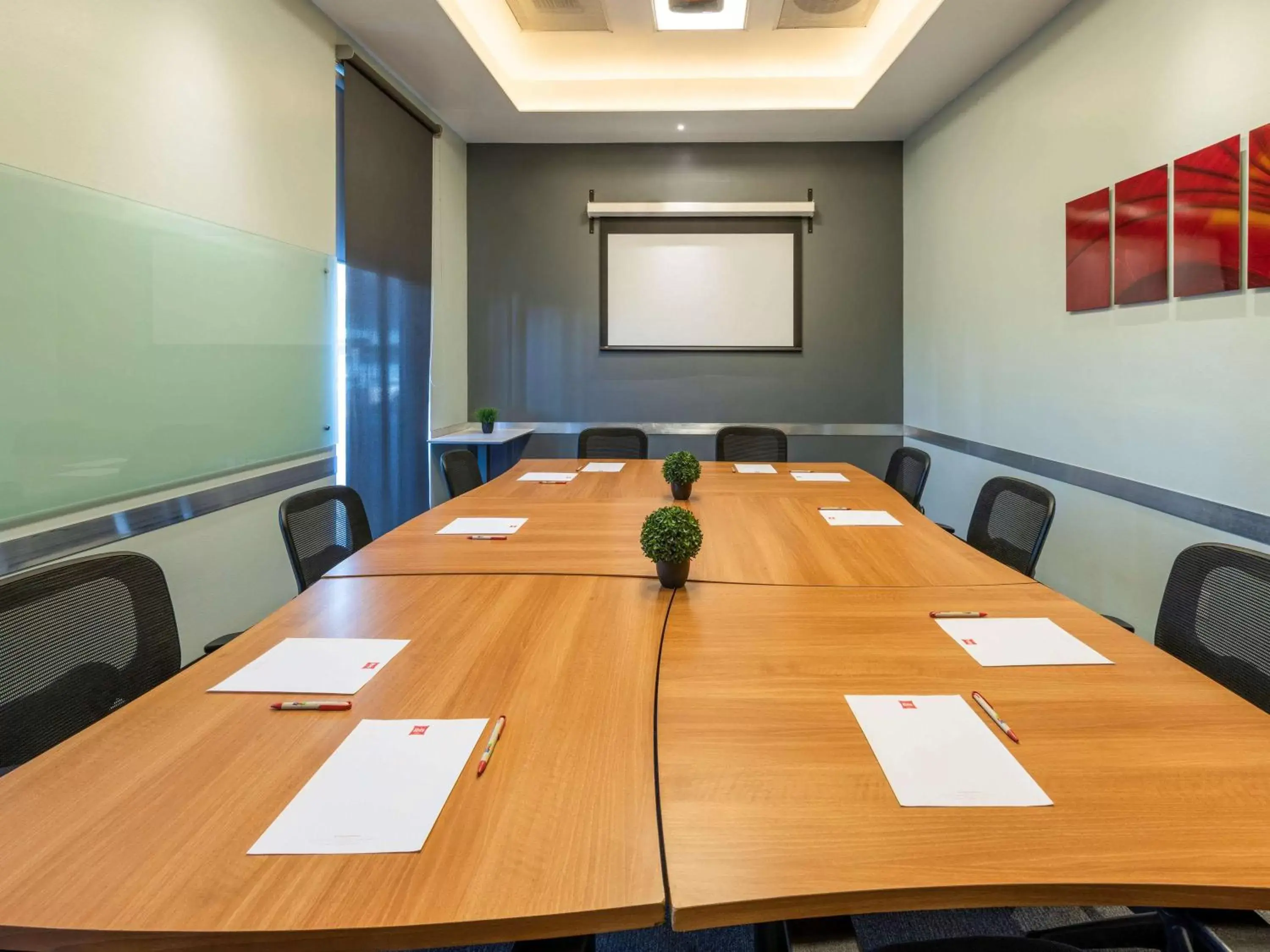 Meeting/conference room in Ibis Queretaro