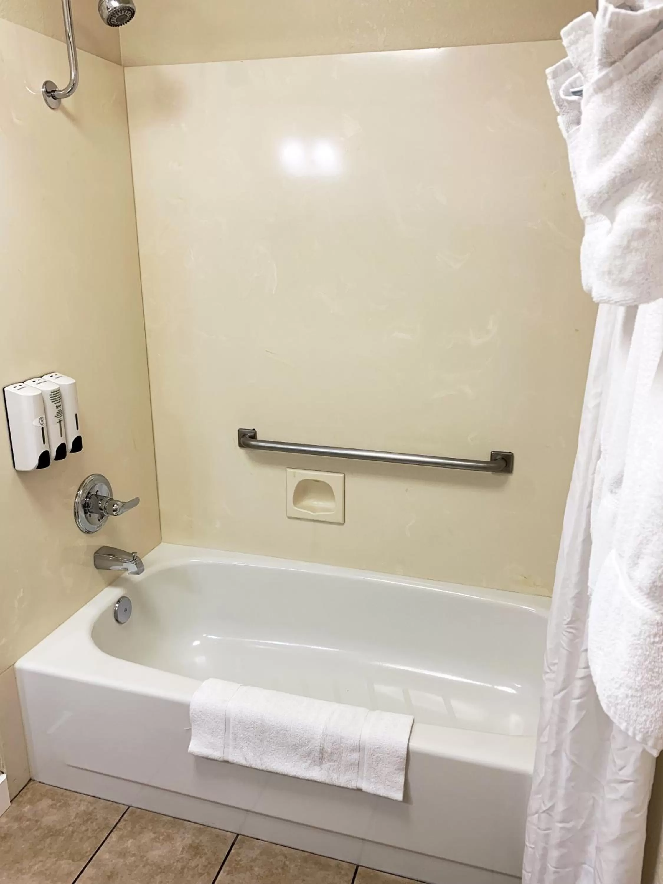 Bathroom in Stratford Inn