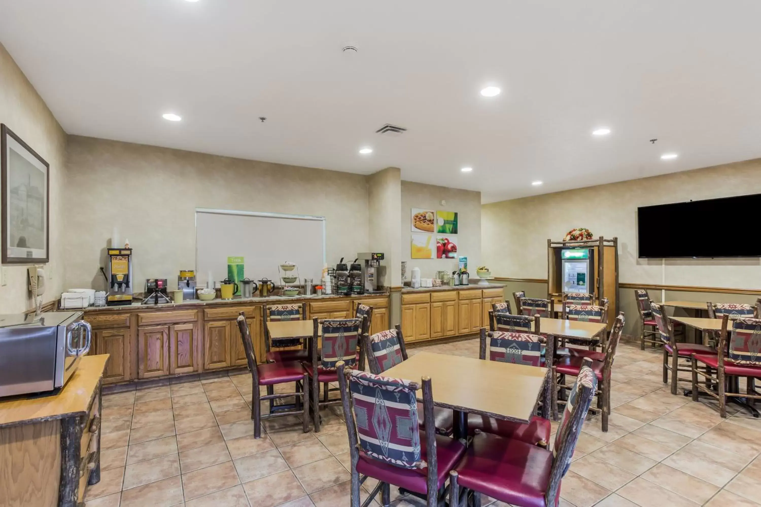 Area and facilities, Restaurant/Places to Eat in Quality Inn & Suites