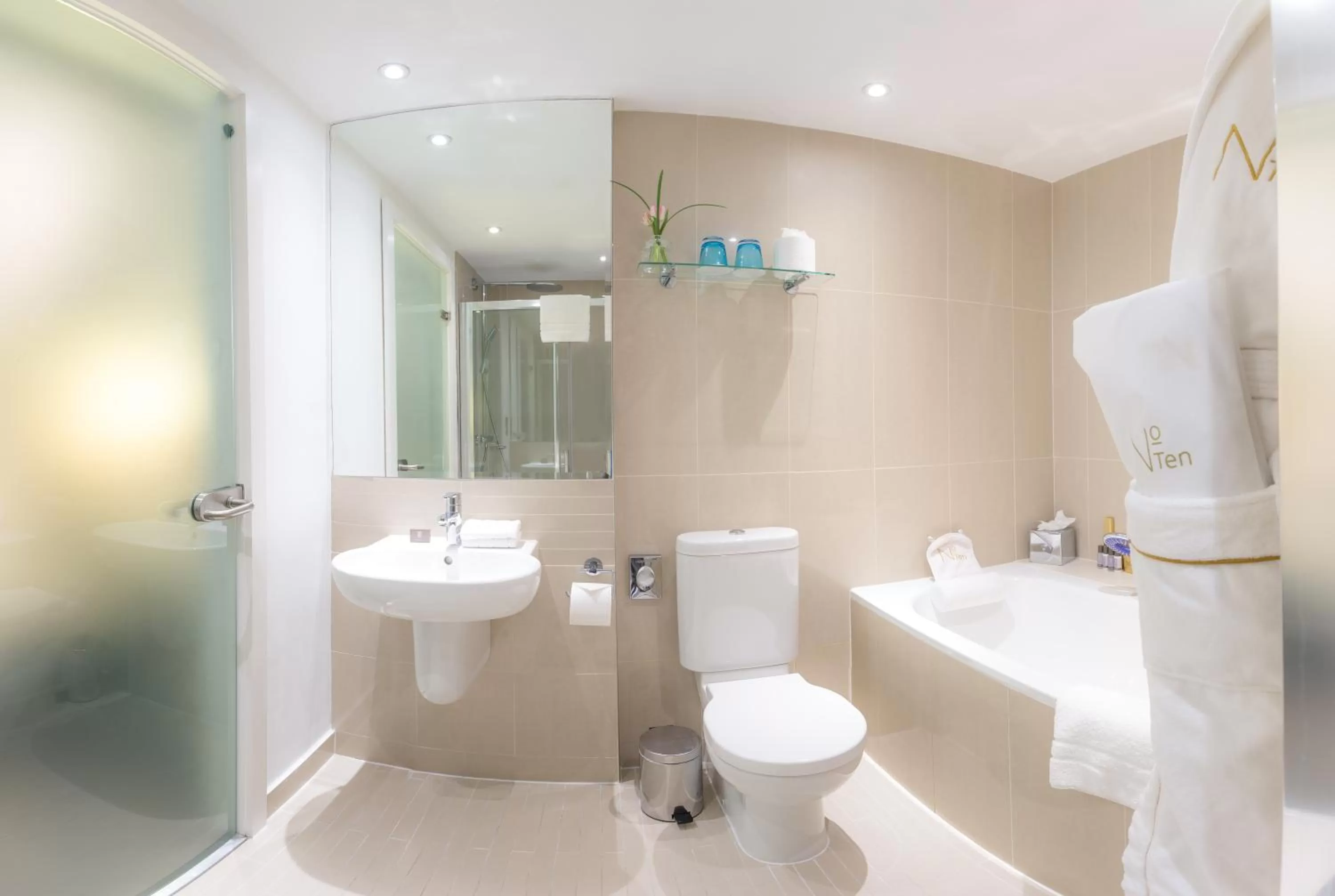 Bathroom in Ten Manchester Street Hotel