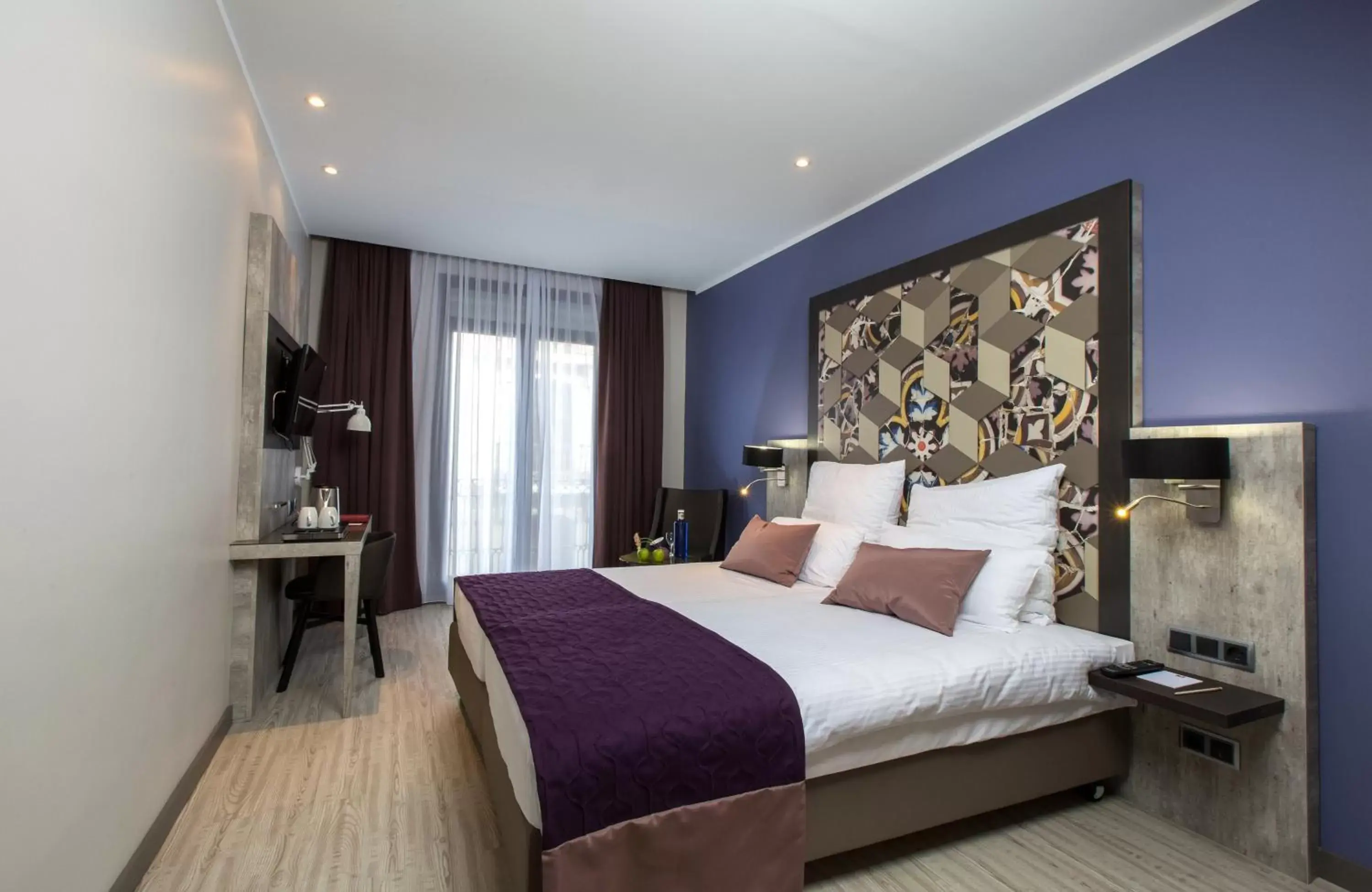 Bedroom, Bed in Leonardo Hotel Barcelona Las Ramblas