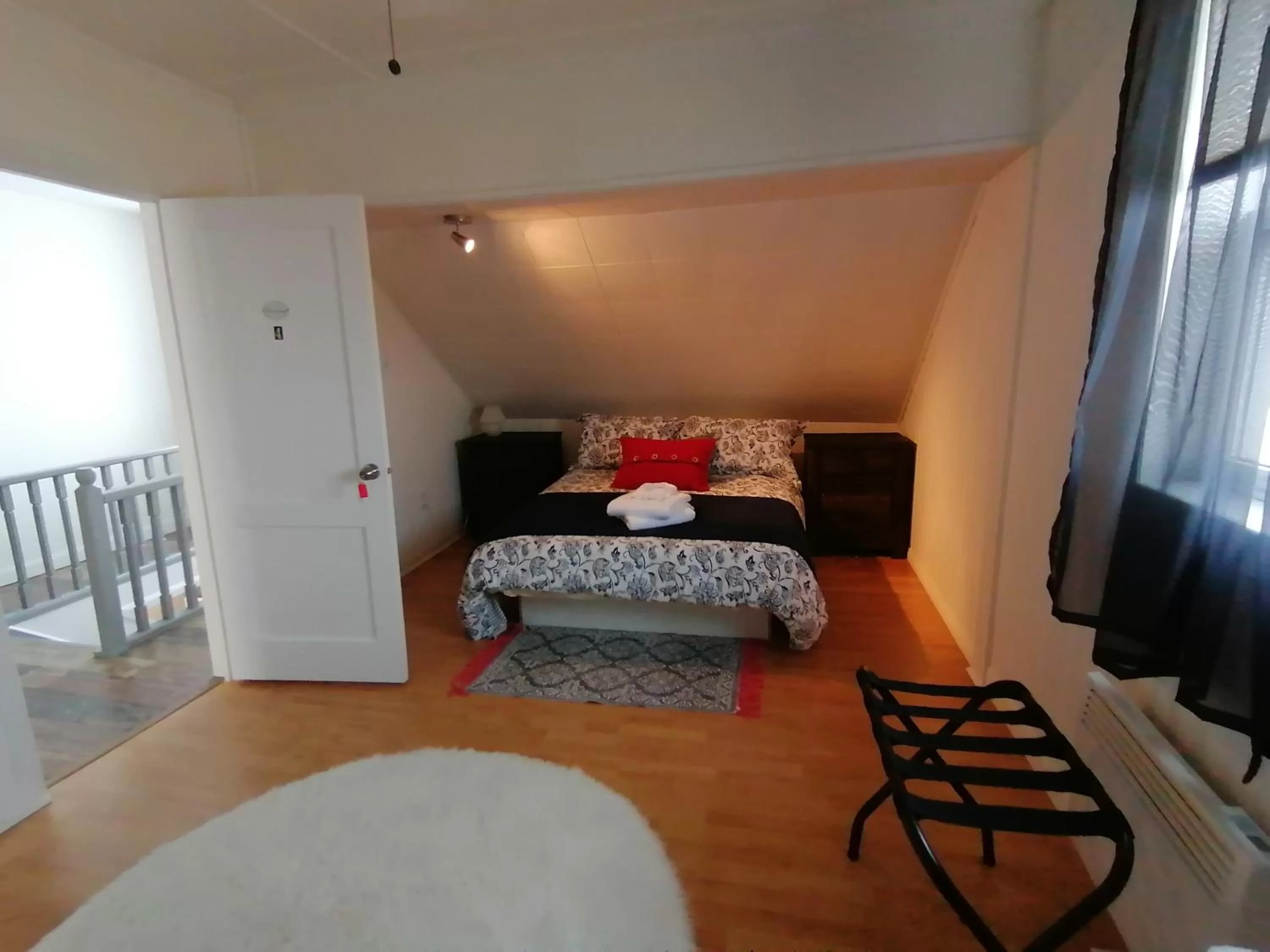 Bedroom, Bed in Gîte Shoreline de la Terre à la Mer