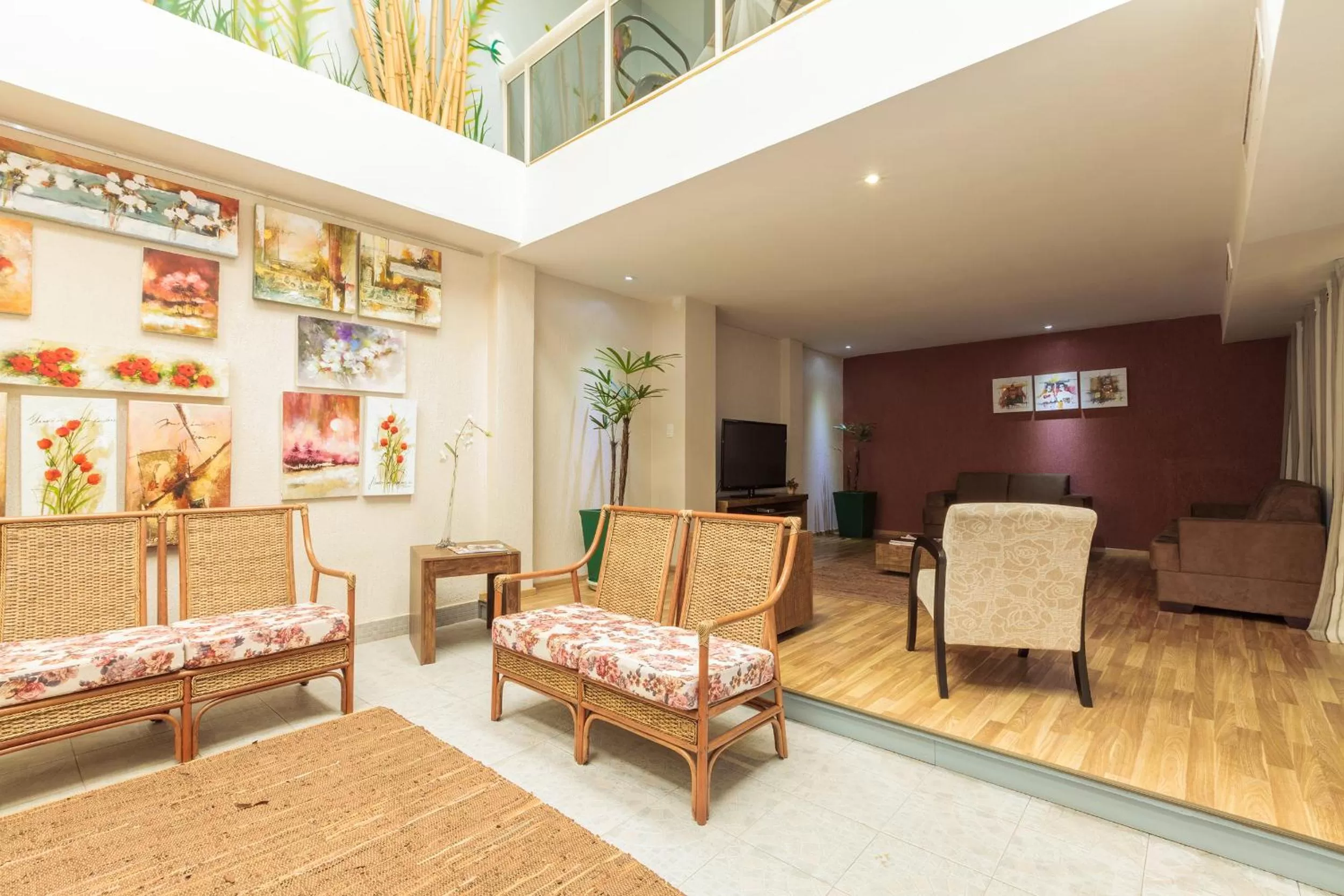 Communal lounge/ TV room, Seating Area in Tri Hotel Smart Caxias