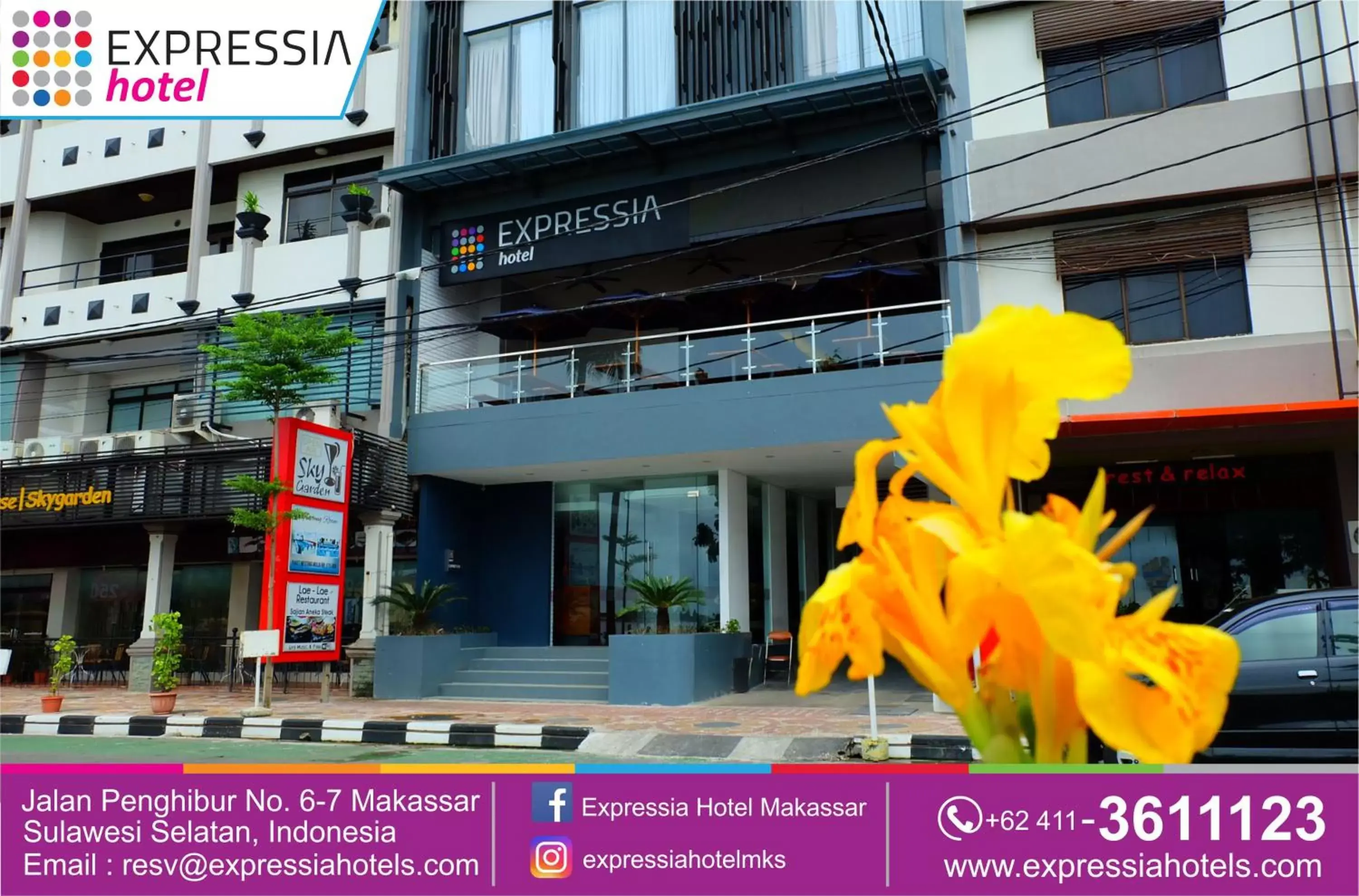 Facade/entrance, Property Building in Expressia Hotel Makassar