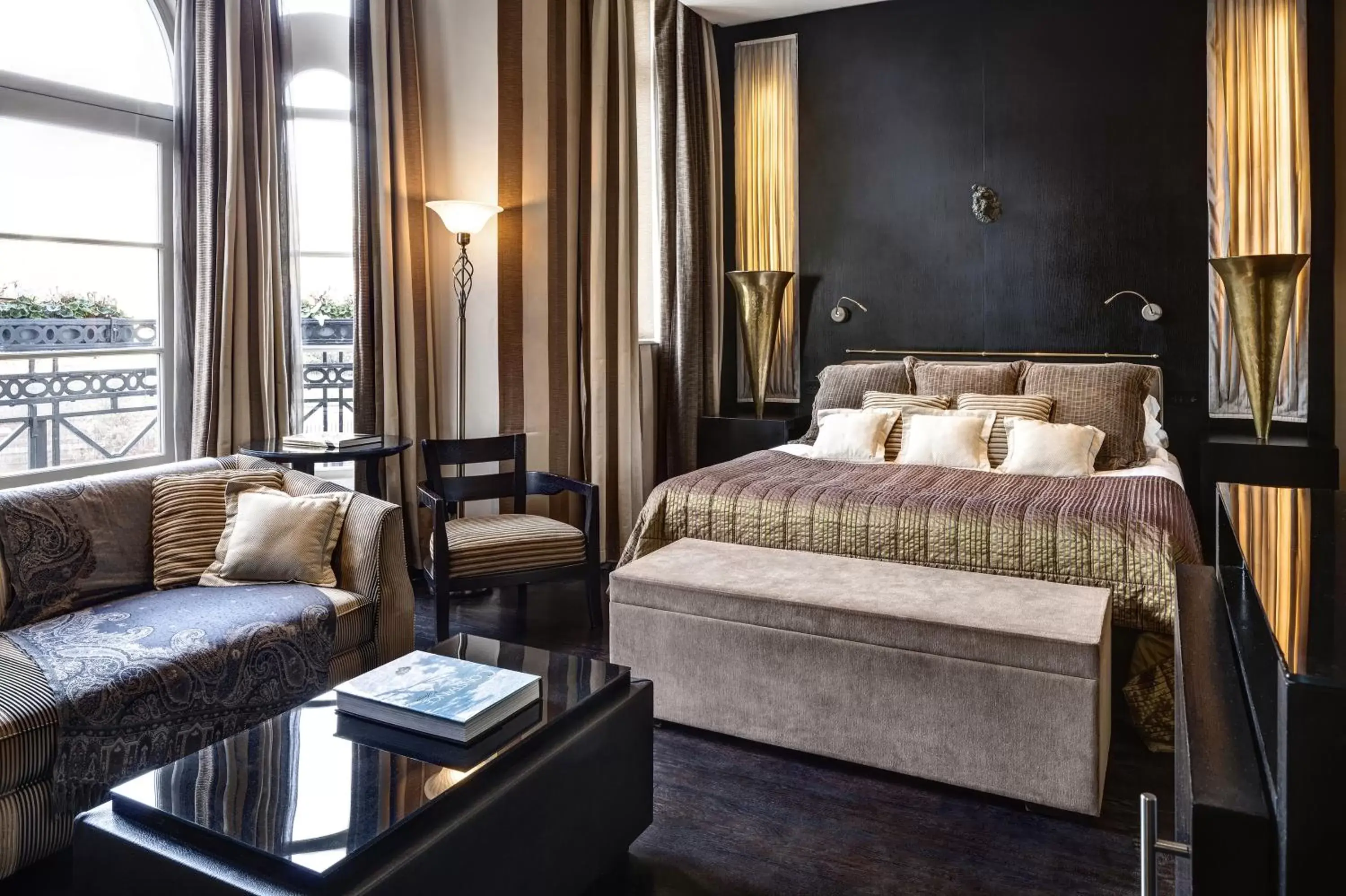 Bedroom, Bed in Baglioni Hotel London - The Leading Hotels of the World