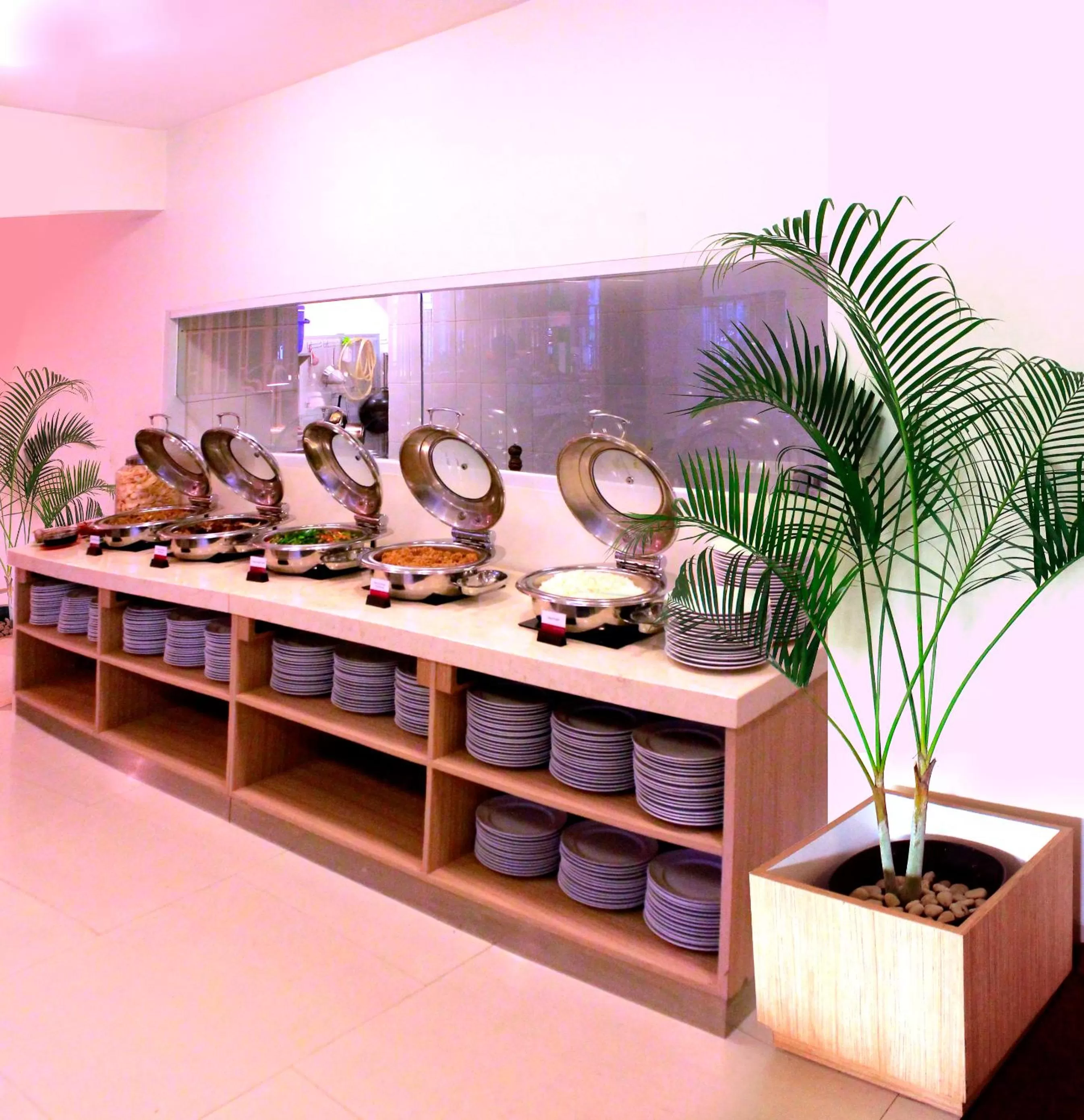 Restaurant/places to eat in Fave Plus Hotel Palembang