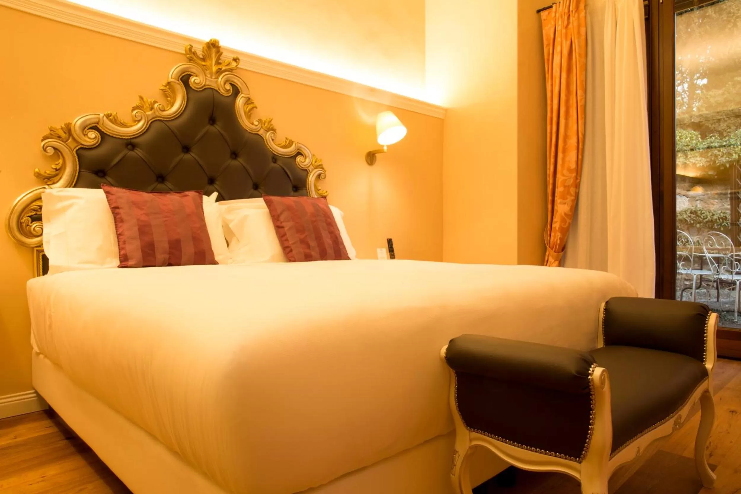 Bed in Art Hotel Villa Agape - Place of Charme