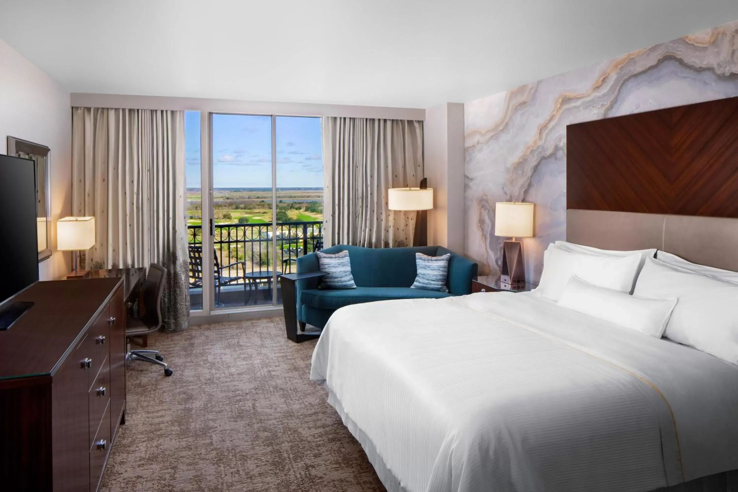 Photo of the whole room, Bed in The Westin Savannah Harbor Golf Resort & Spa