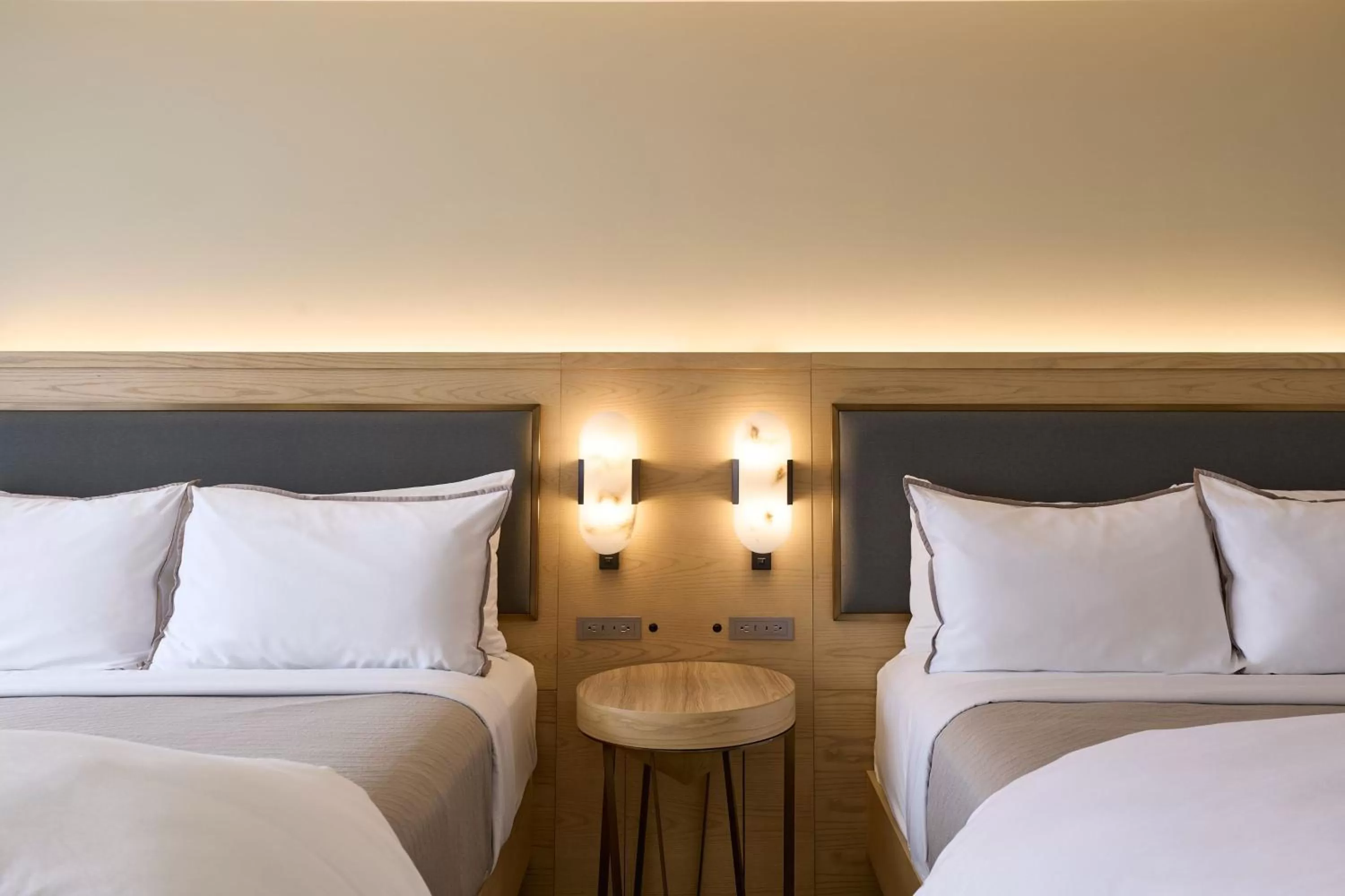 Photo of the whole room, Bed in The Westin Los Angeles Airport