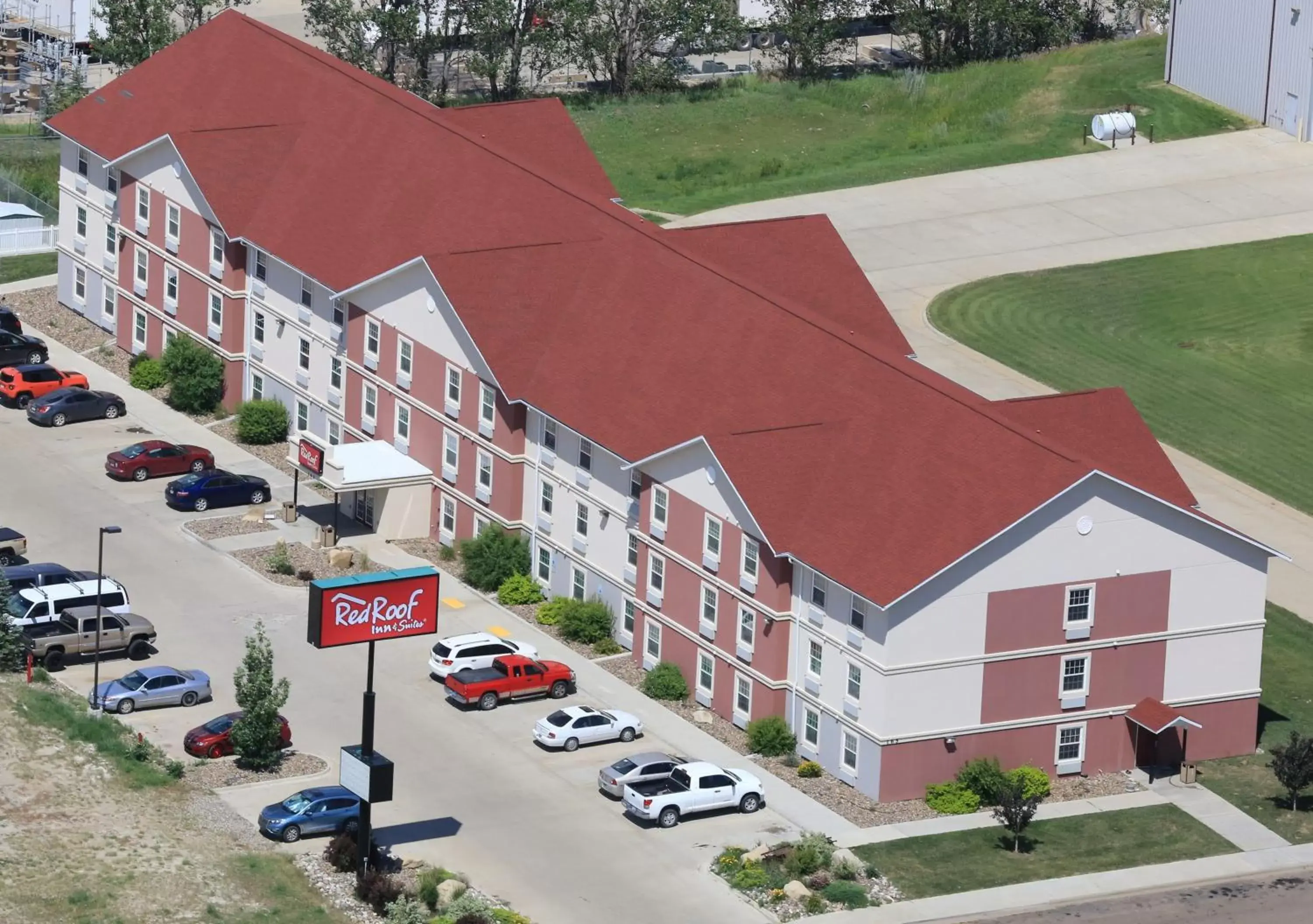 Property building in Red Roof Inn & Suites Dickinson