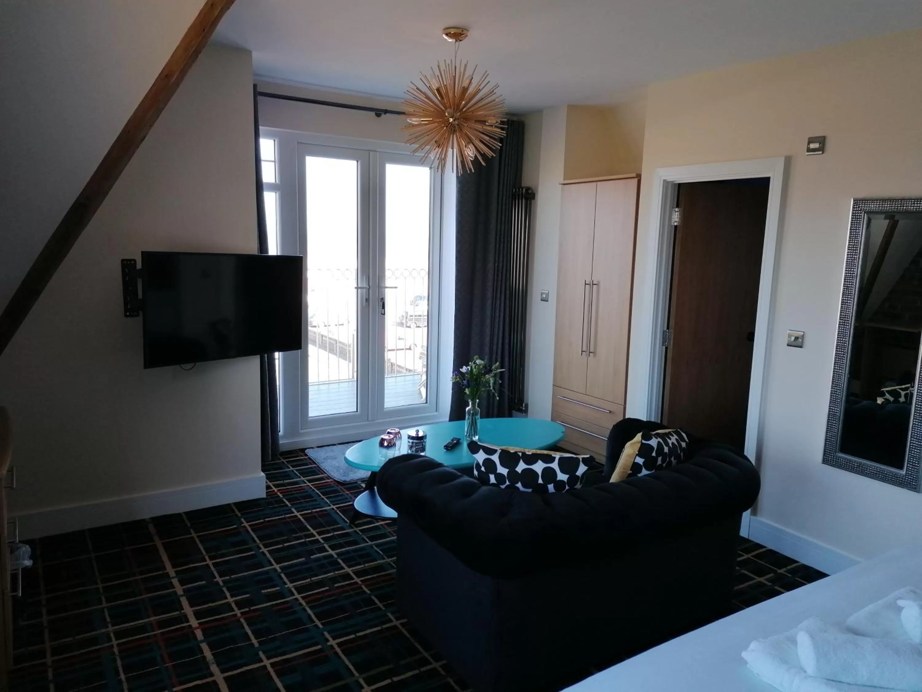 Bedroom, Bed in Marine Lodge