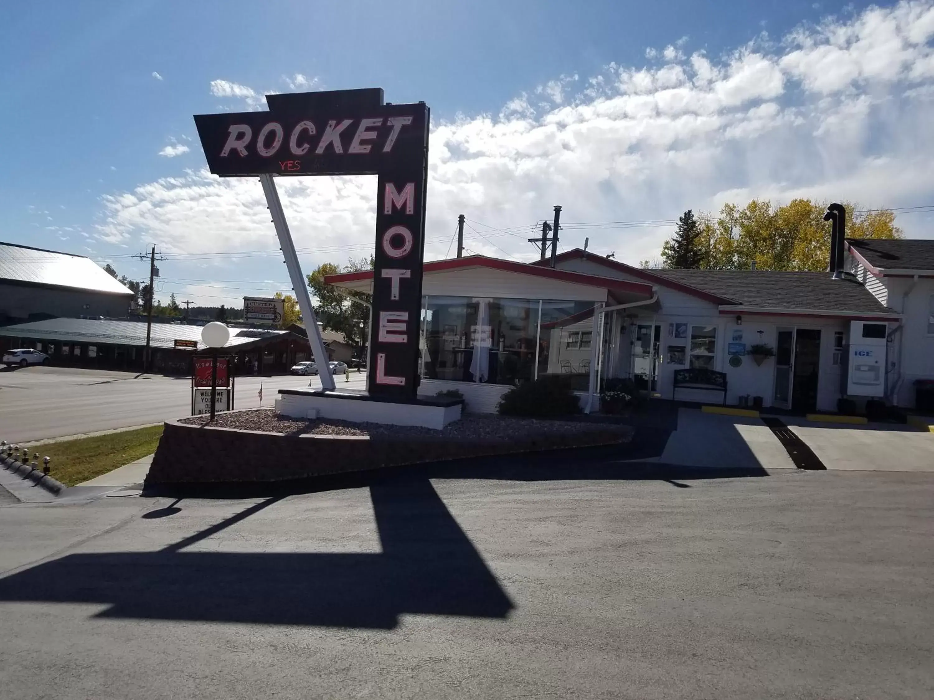 Property logo or sign in Rocket Motel