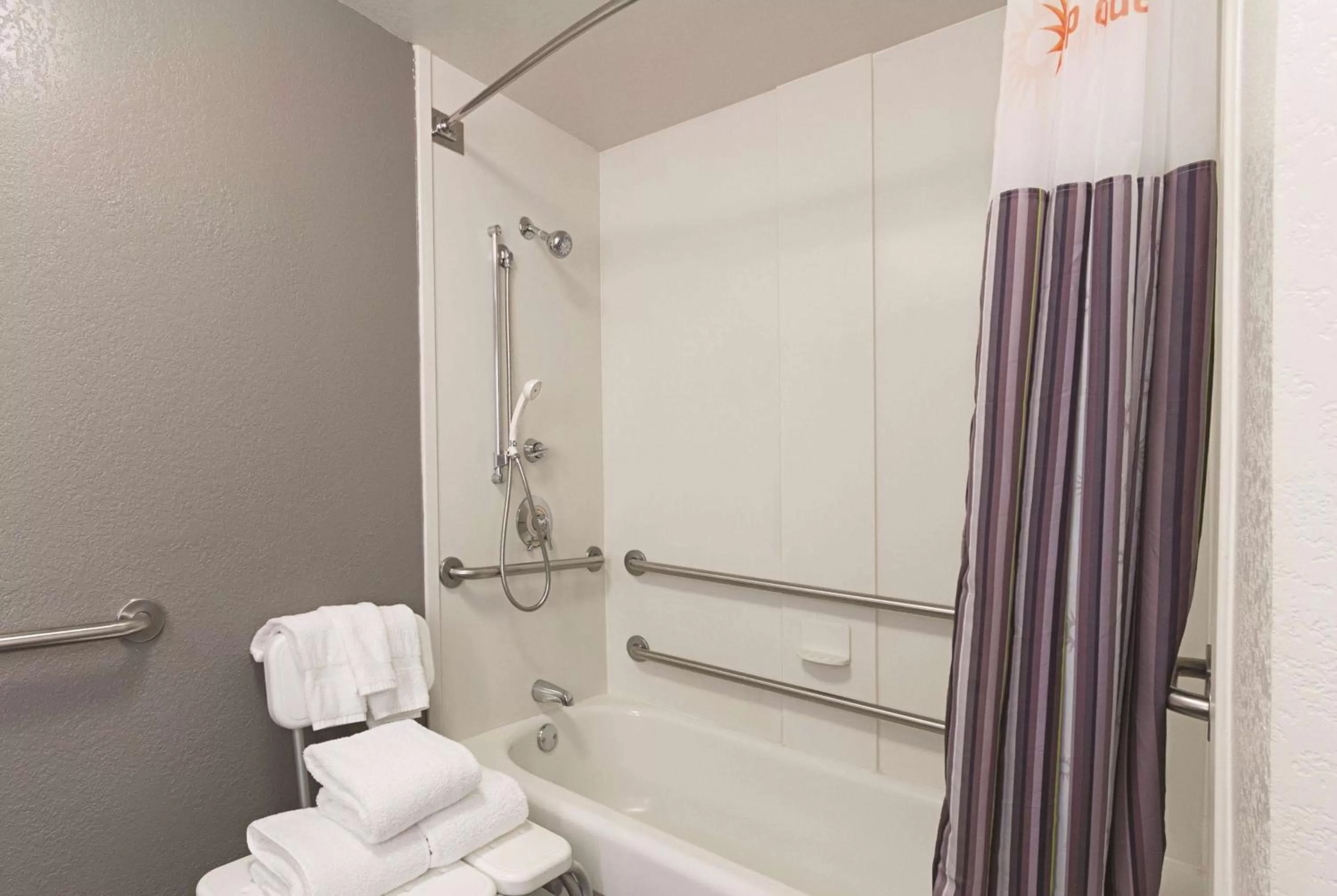 Bathroom in La Quinta by Wyndham Grand Junction Airport