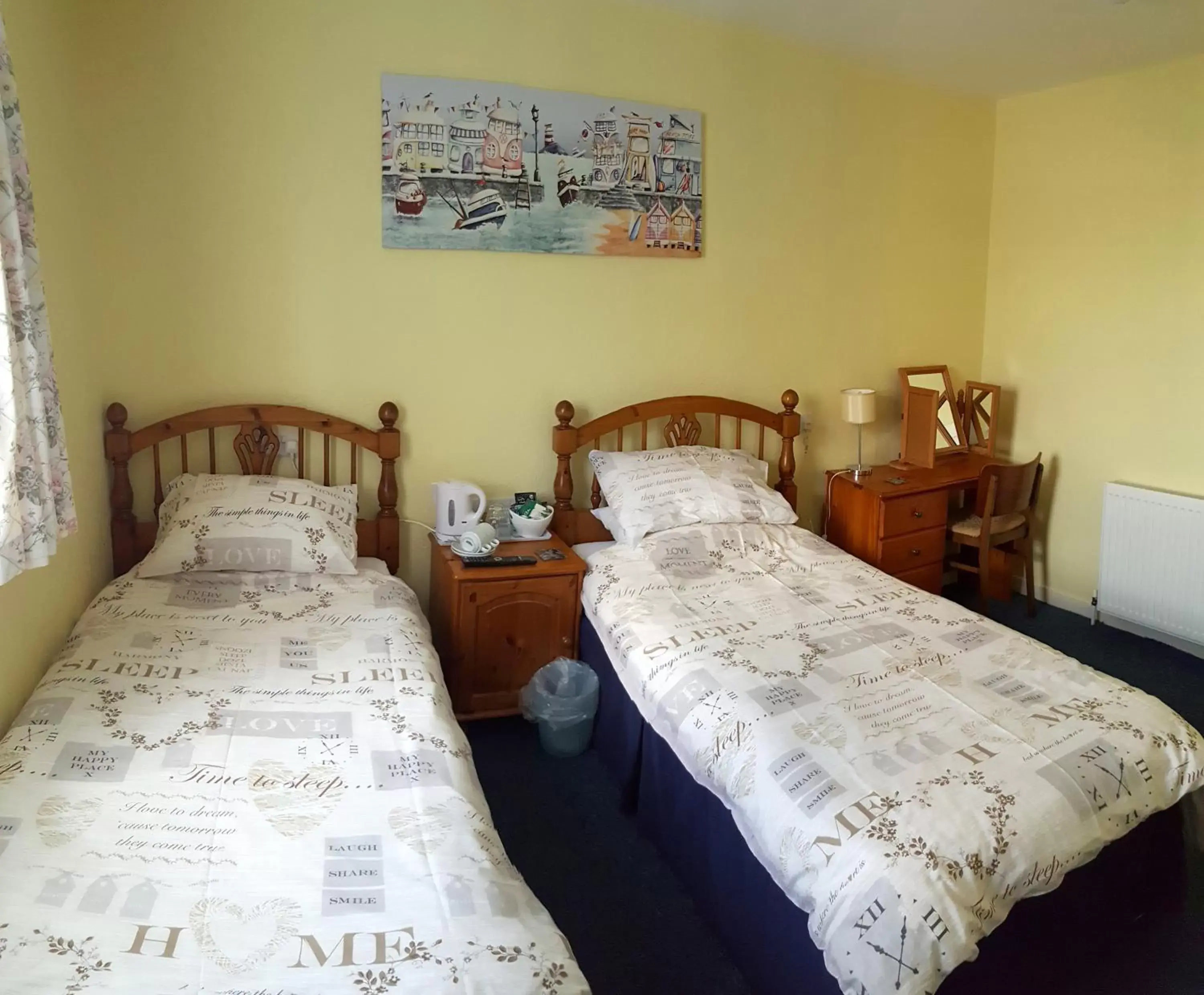 Double or Twin Room in The Ratcliffe Guest House Double or Twin Room in The Ratcliffe Guest House