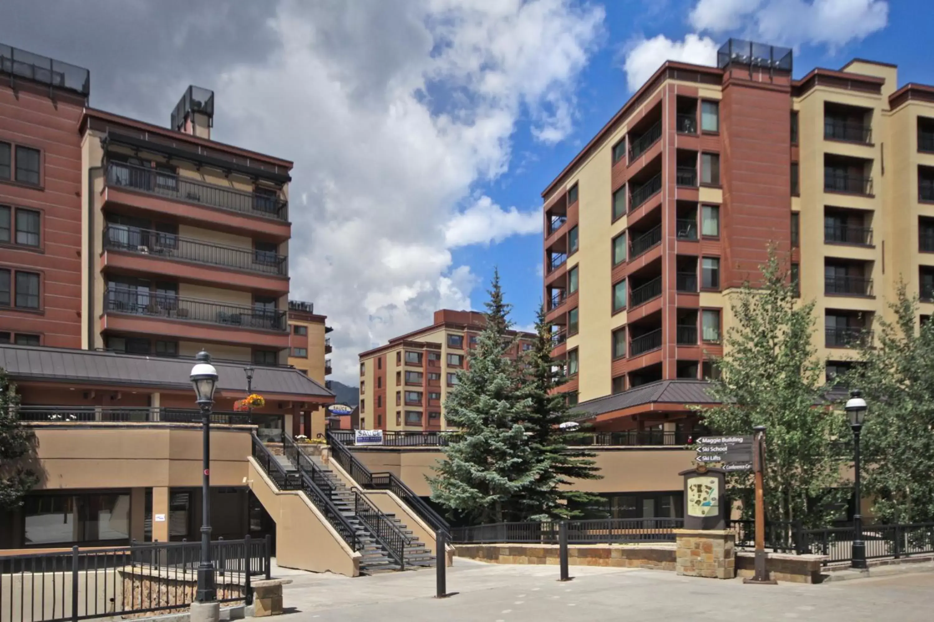 Facade/entrance, Property Building in Village at Breckenridge Resort