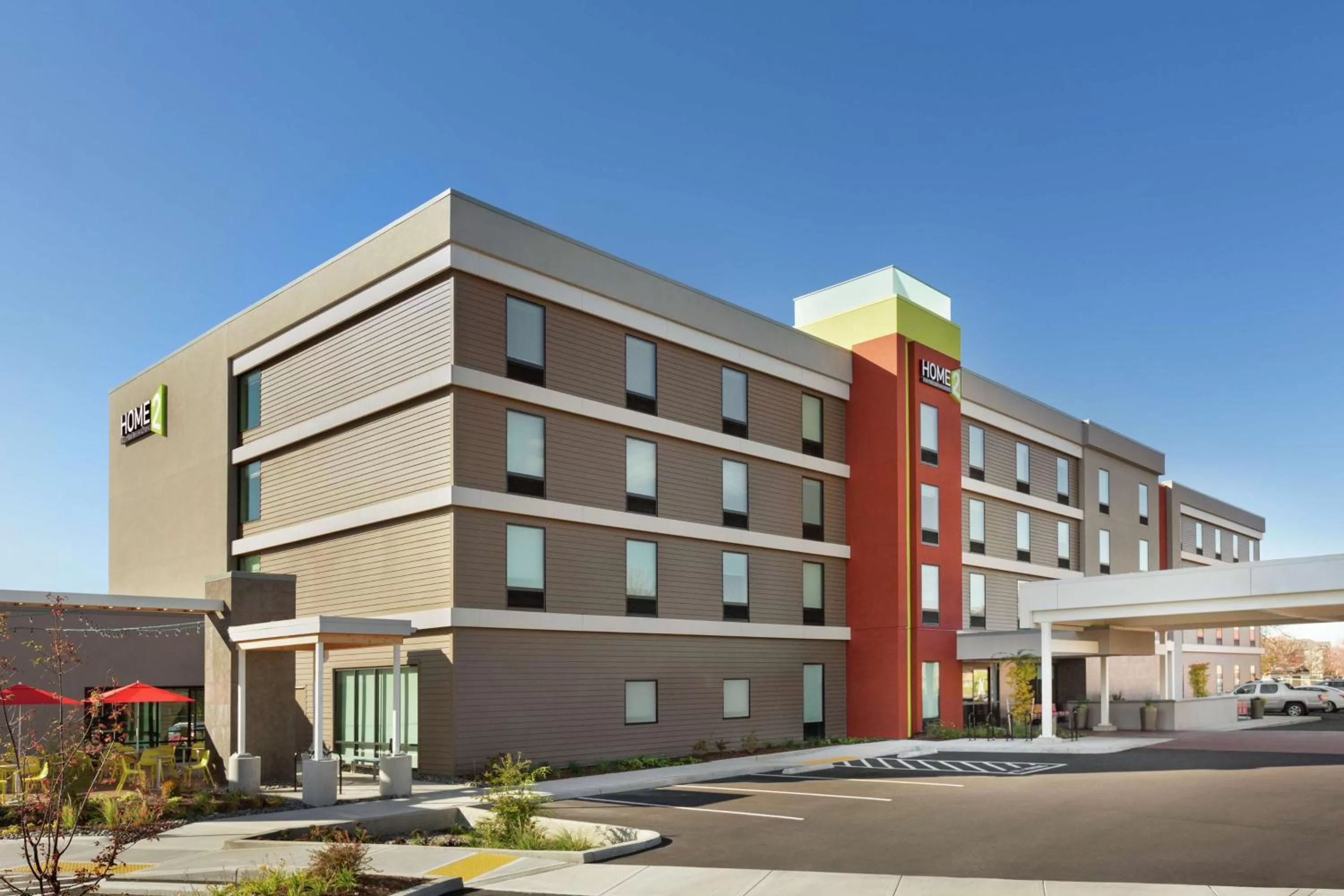 Property building in Home2 Suites By Hilton Portland Airport