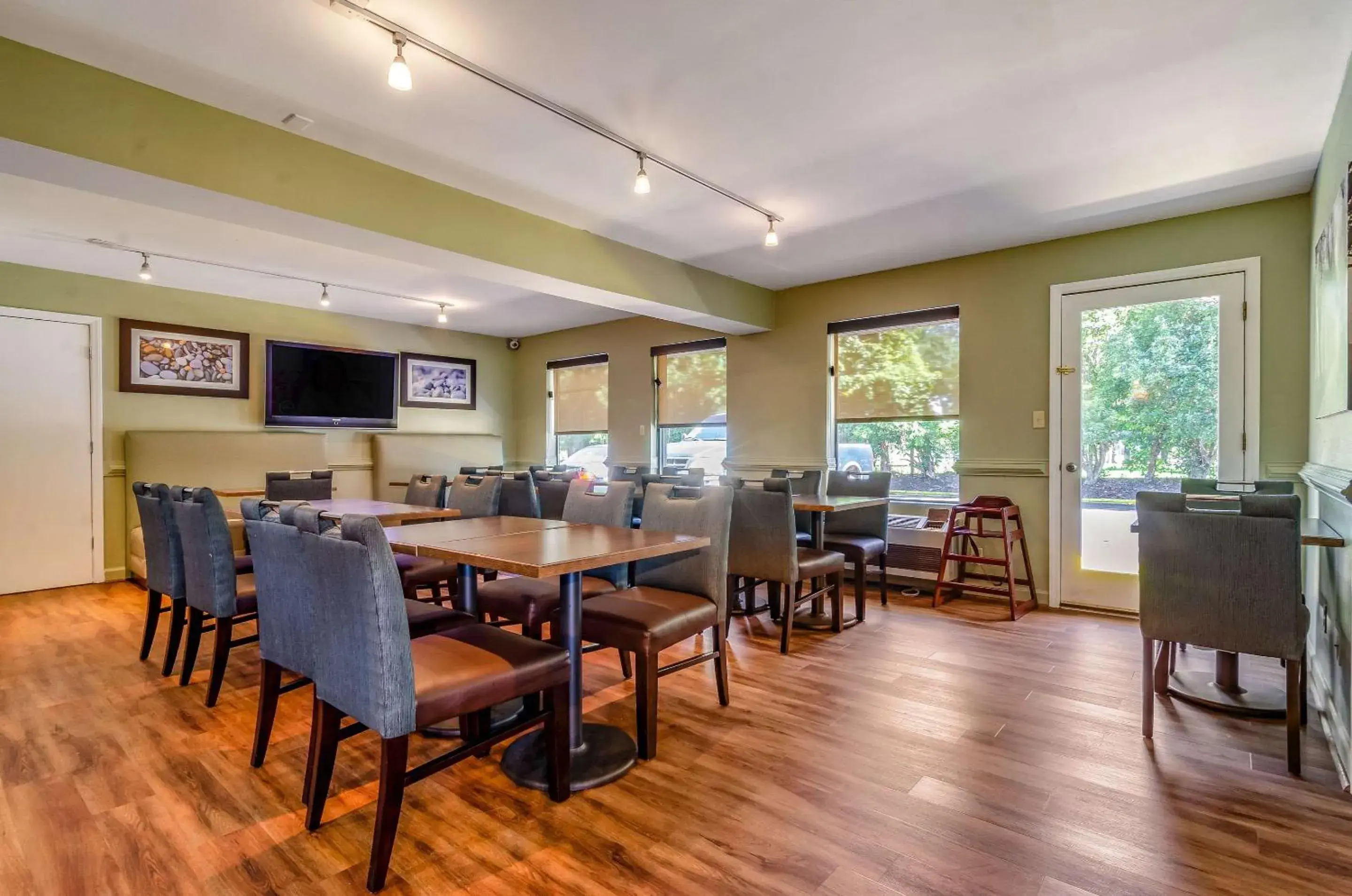 Restaurant/places to eat in Quality Inn & Suites Creedmor - Butner Restaurant/places to eat in Quality Inn & Suites Creedmor - Butner