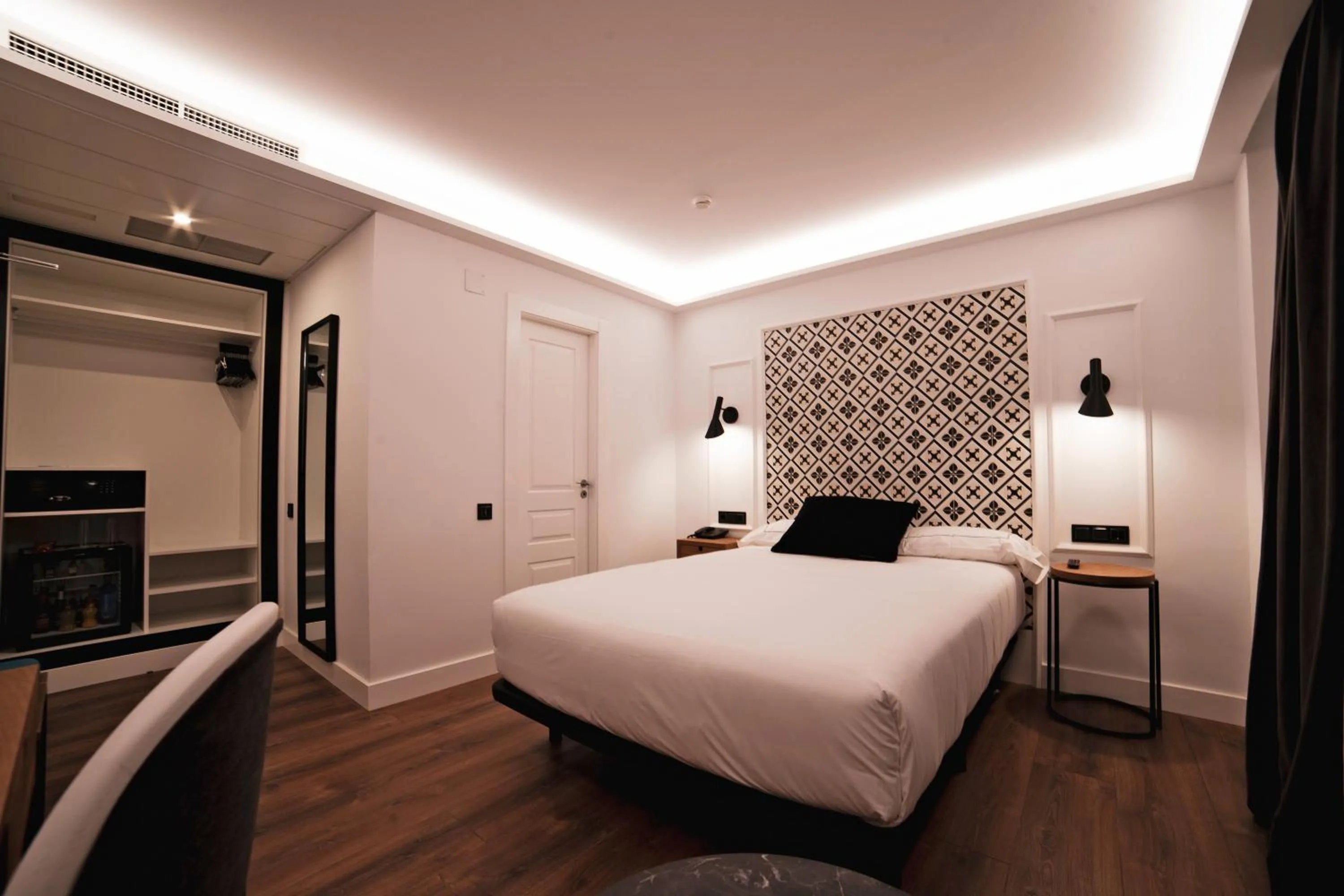 Decorative detail, Bed in Hotel Colón Plaza