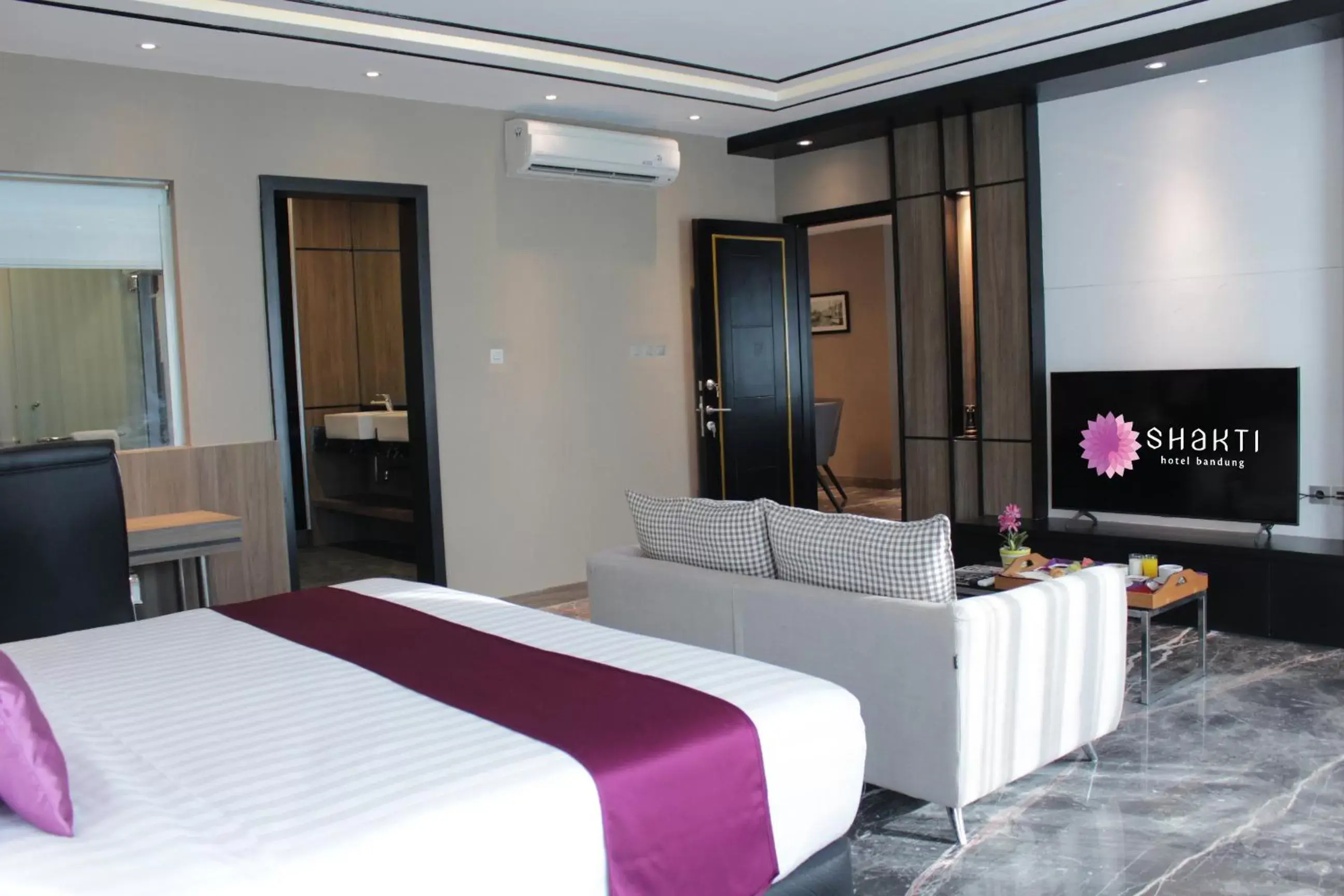 Bedroom in Shakti Hotel Bandung