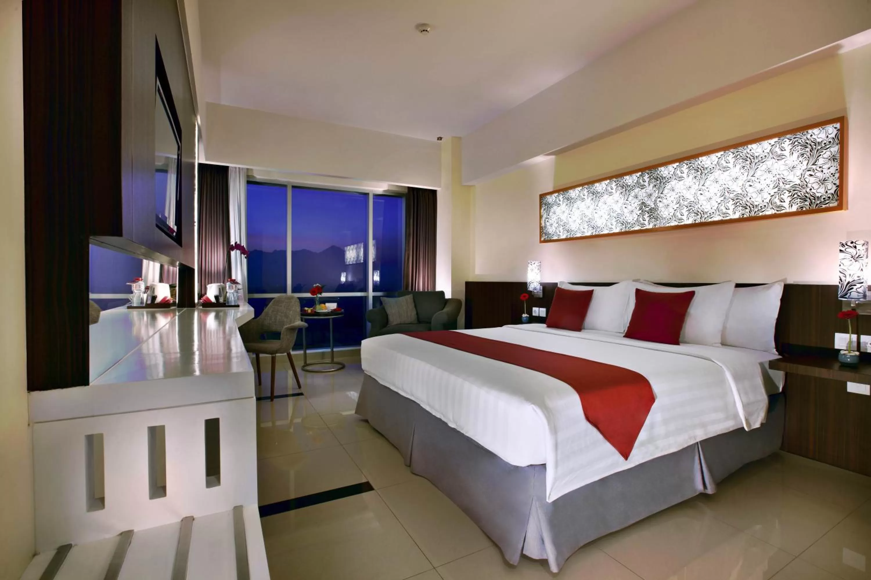 Night, Bed in Atria Hotel Malang