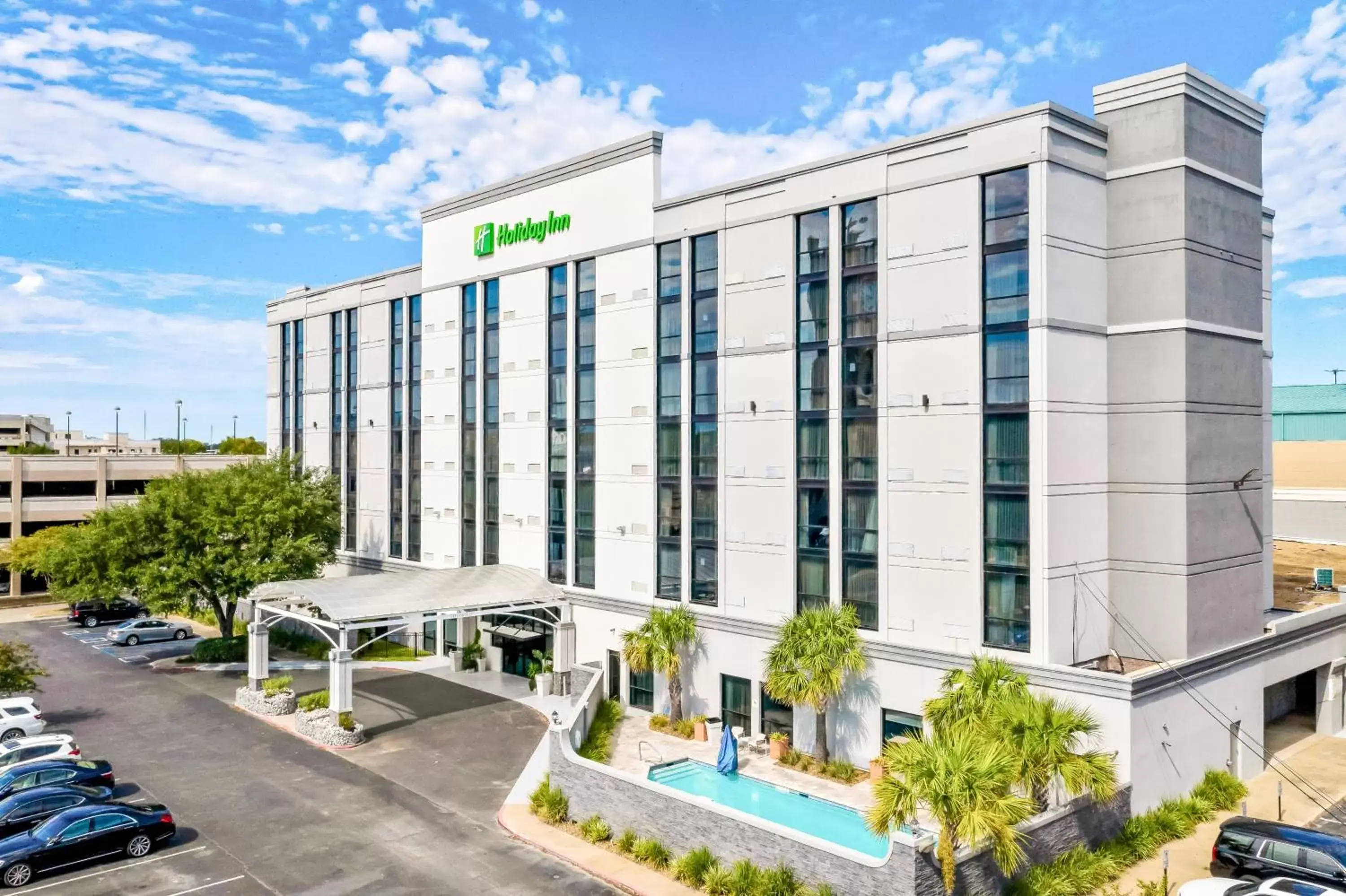 Property Building in Holiday Inn Alexandria - Downtown, an IHG Hotel