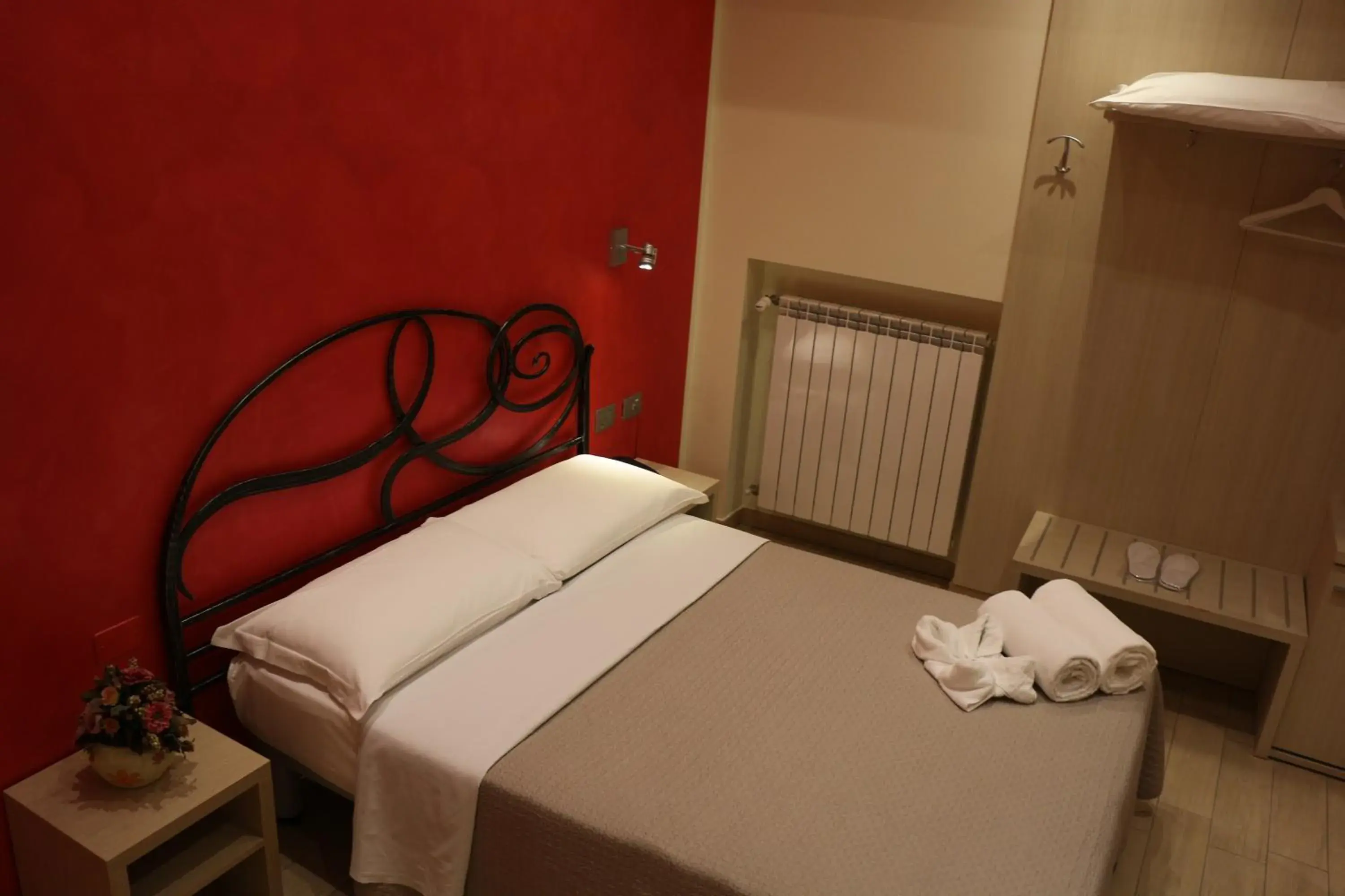 Bedroom, Bed in Hotel La Madonnina