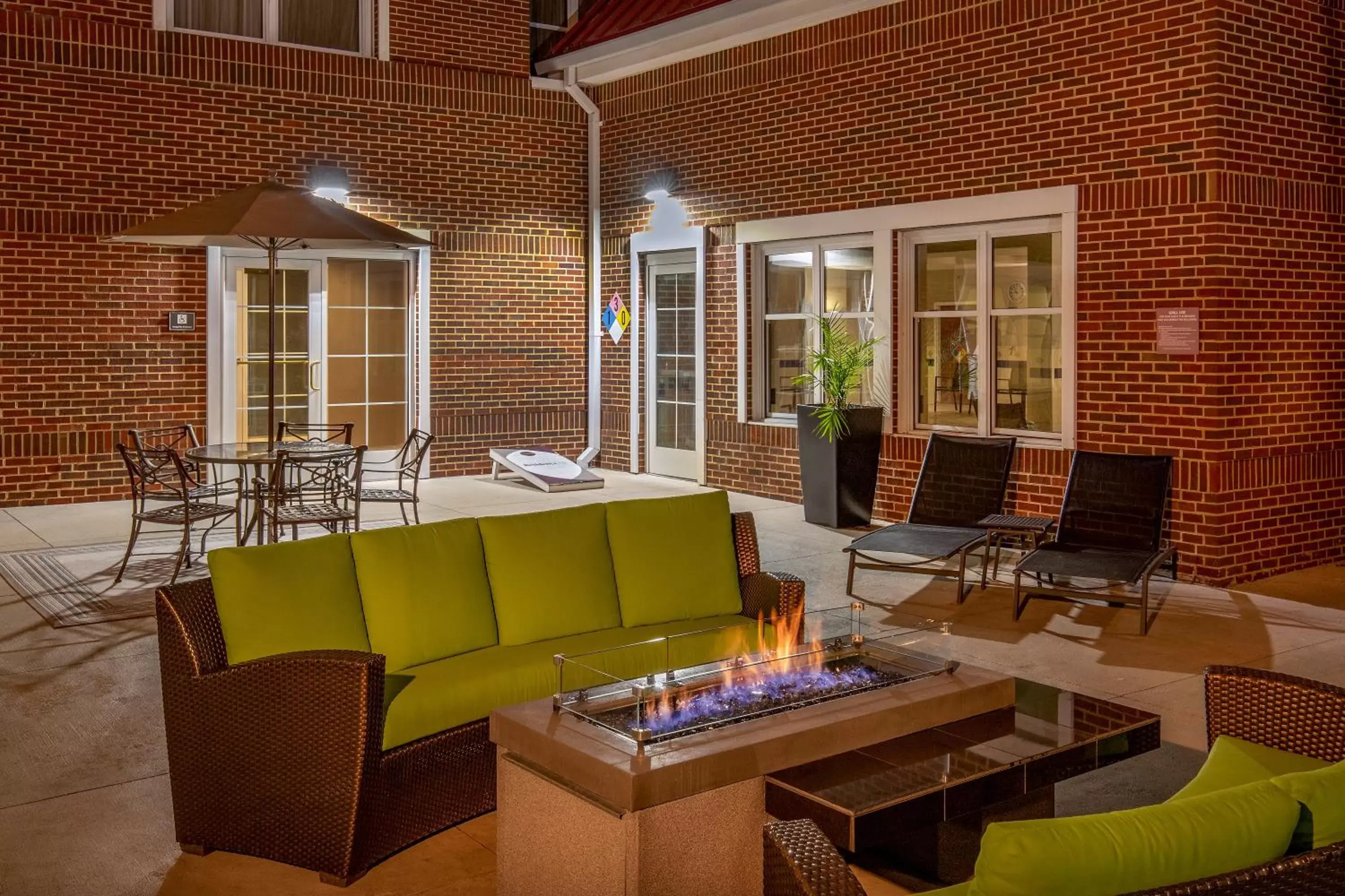 Patio in Residence Inn by Marriott Chesapeake Greenbrier