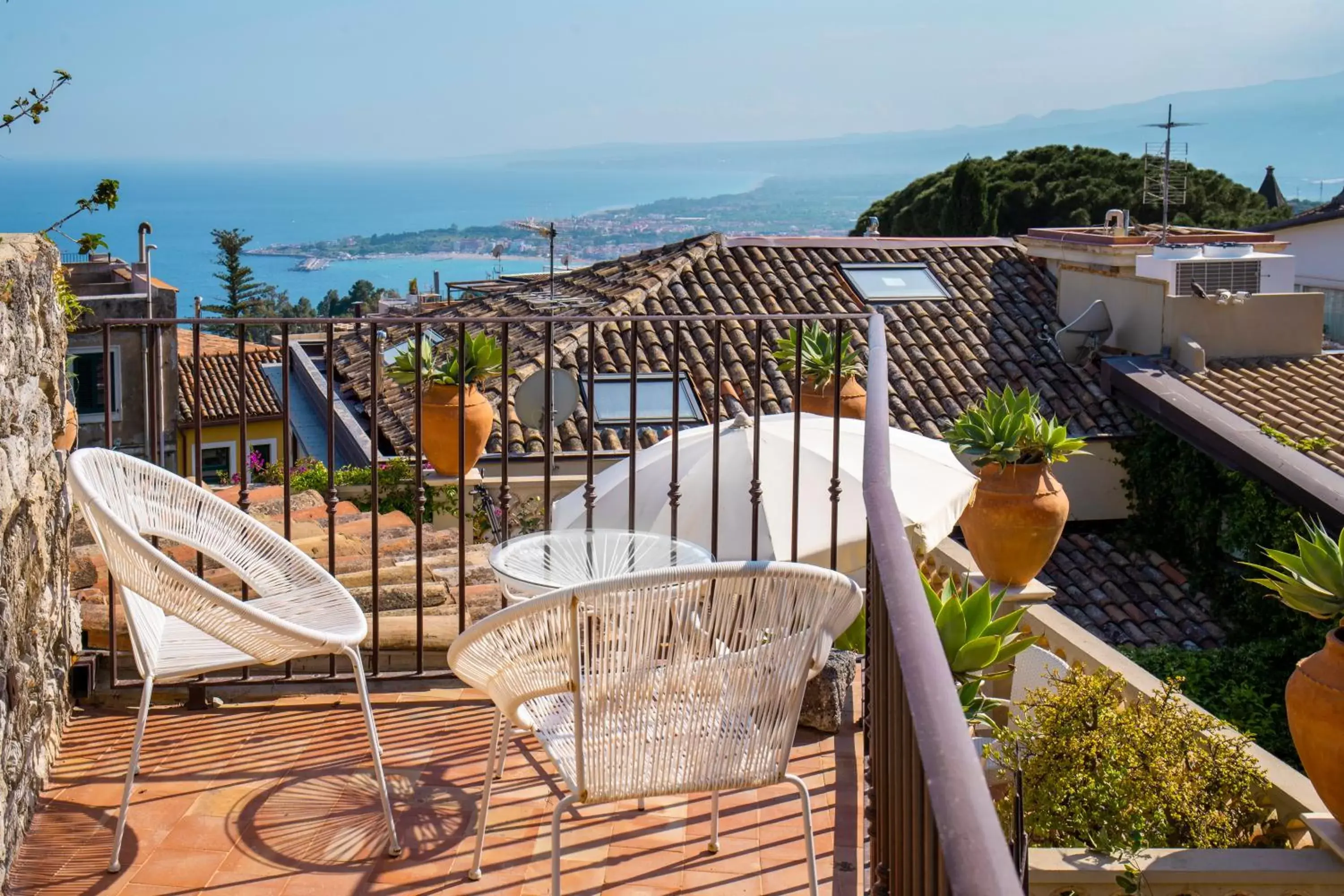 Balcony/Terrace in Hotel Villa Taormina