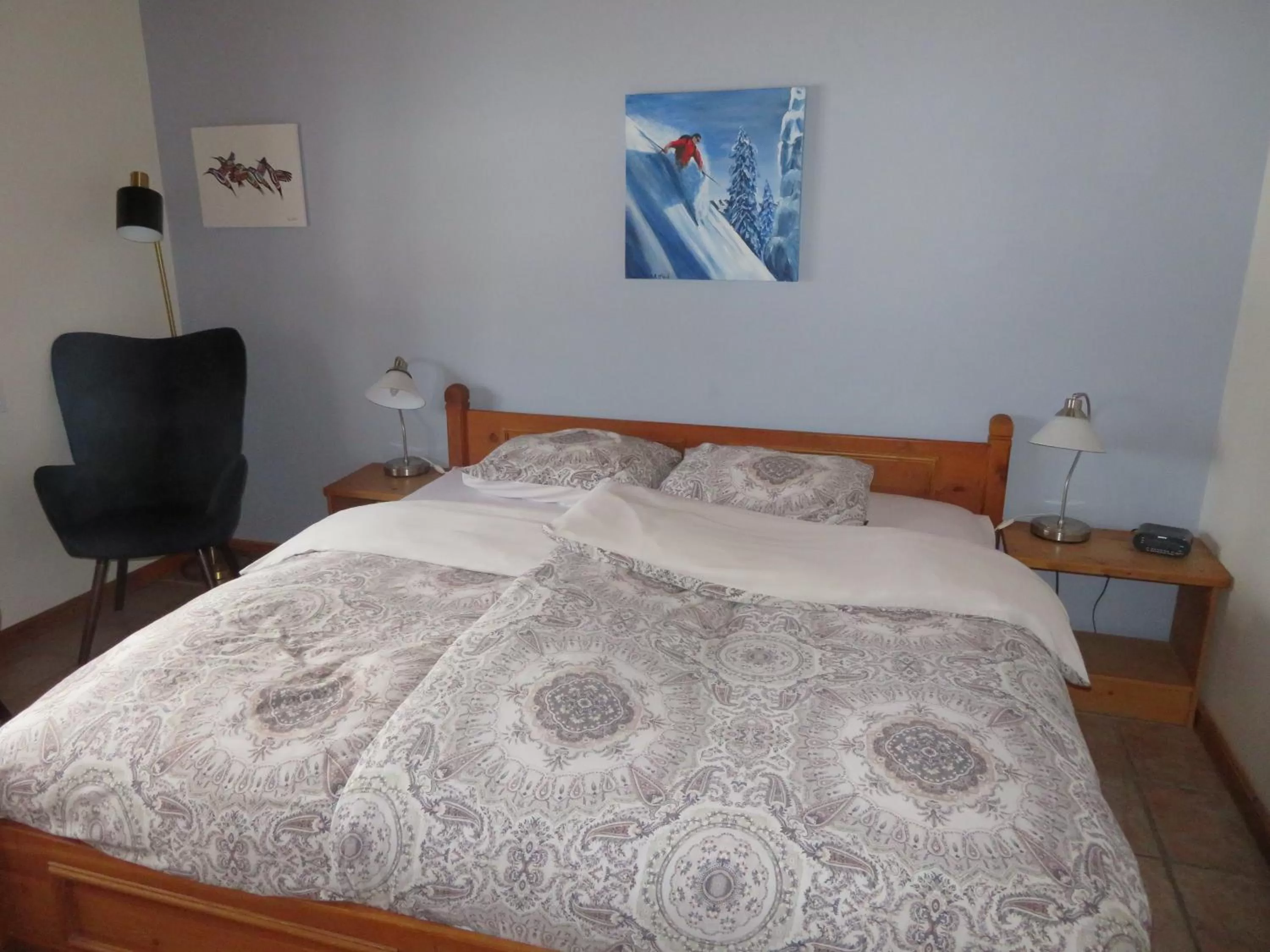 Bed in Alpenglow Bed and Breakfast