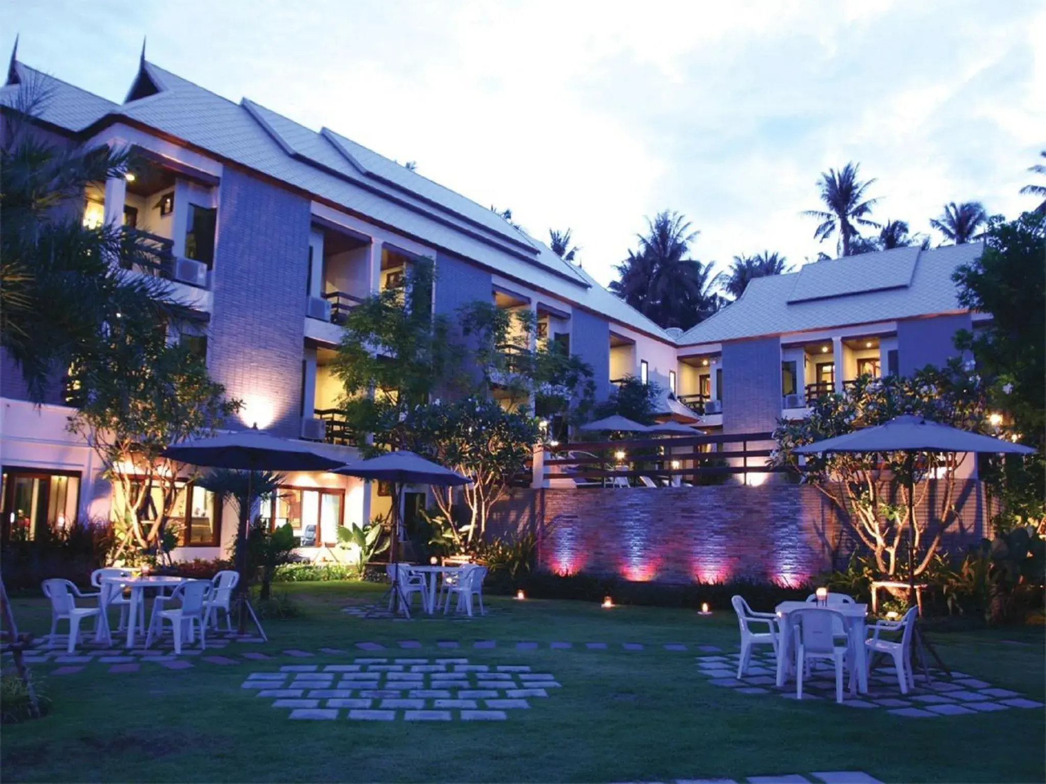 Restaurant/places to eat, Property Building in Samui Seabreeze Place