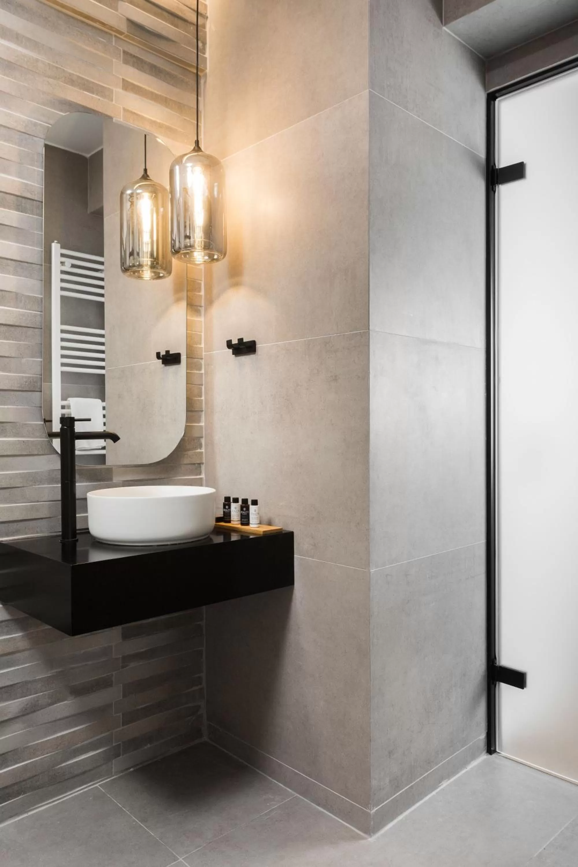 Bathroom in LUX&EASY Athens Downtown Apartments