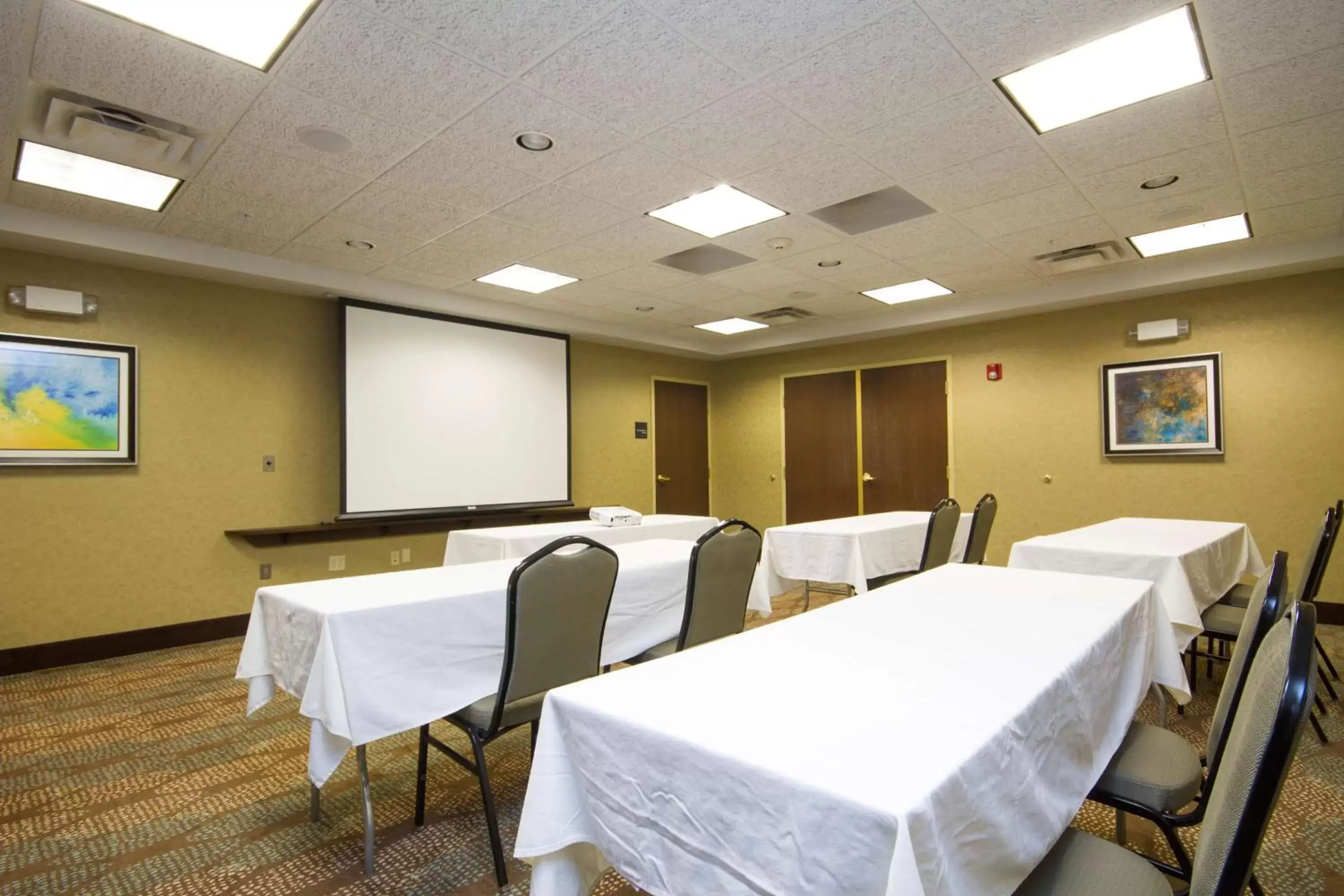 Meeting/conference room in Hampton Inn Marshall
