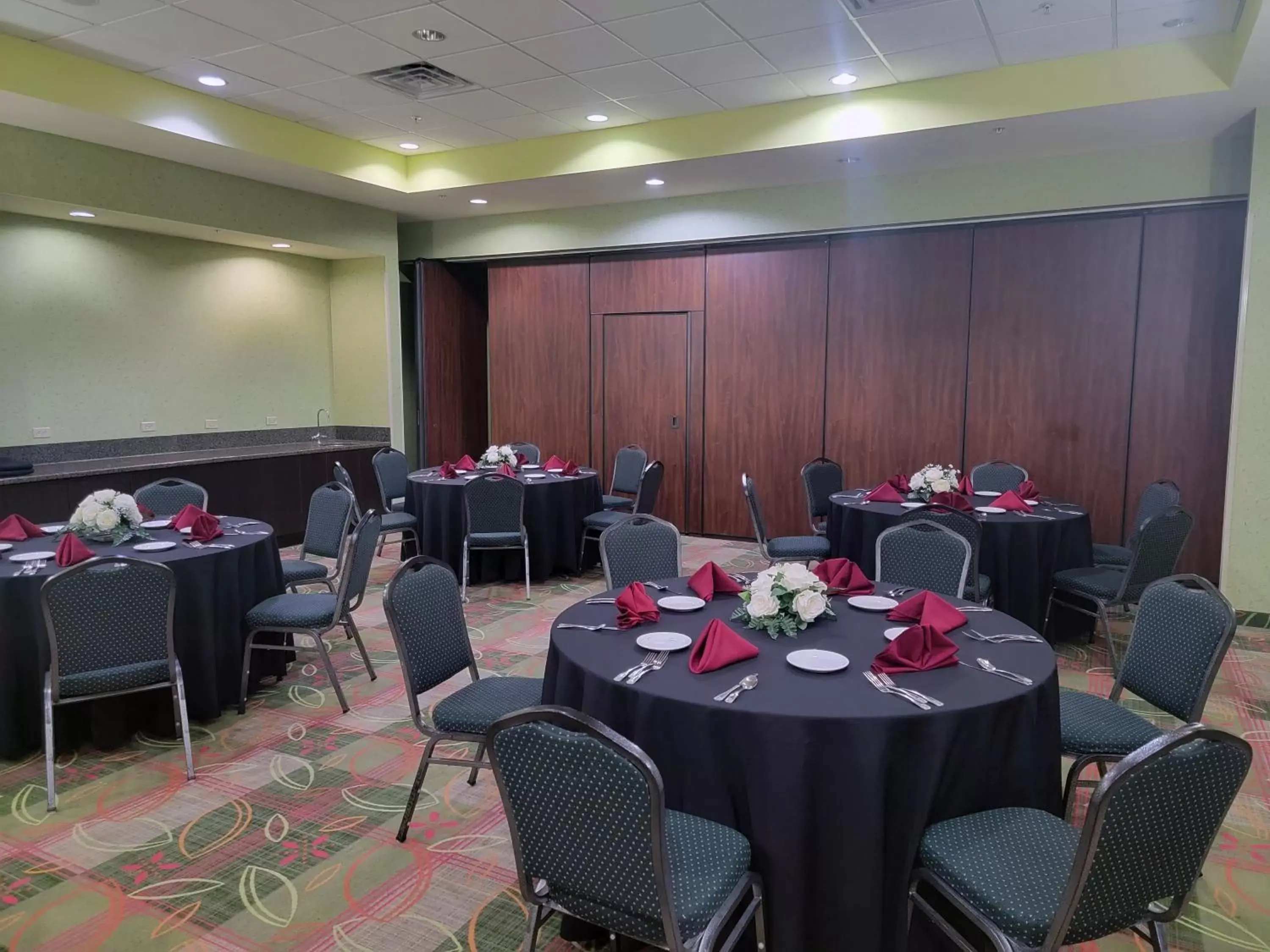Meeting/conference room, Banquet Facilities in Holiday Inn Garland, an IHG Hotel