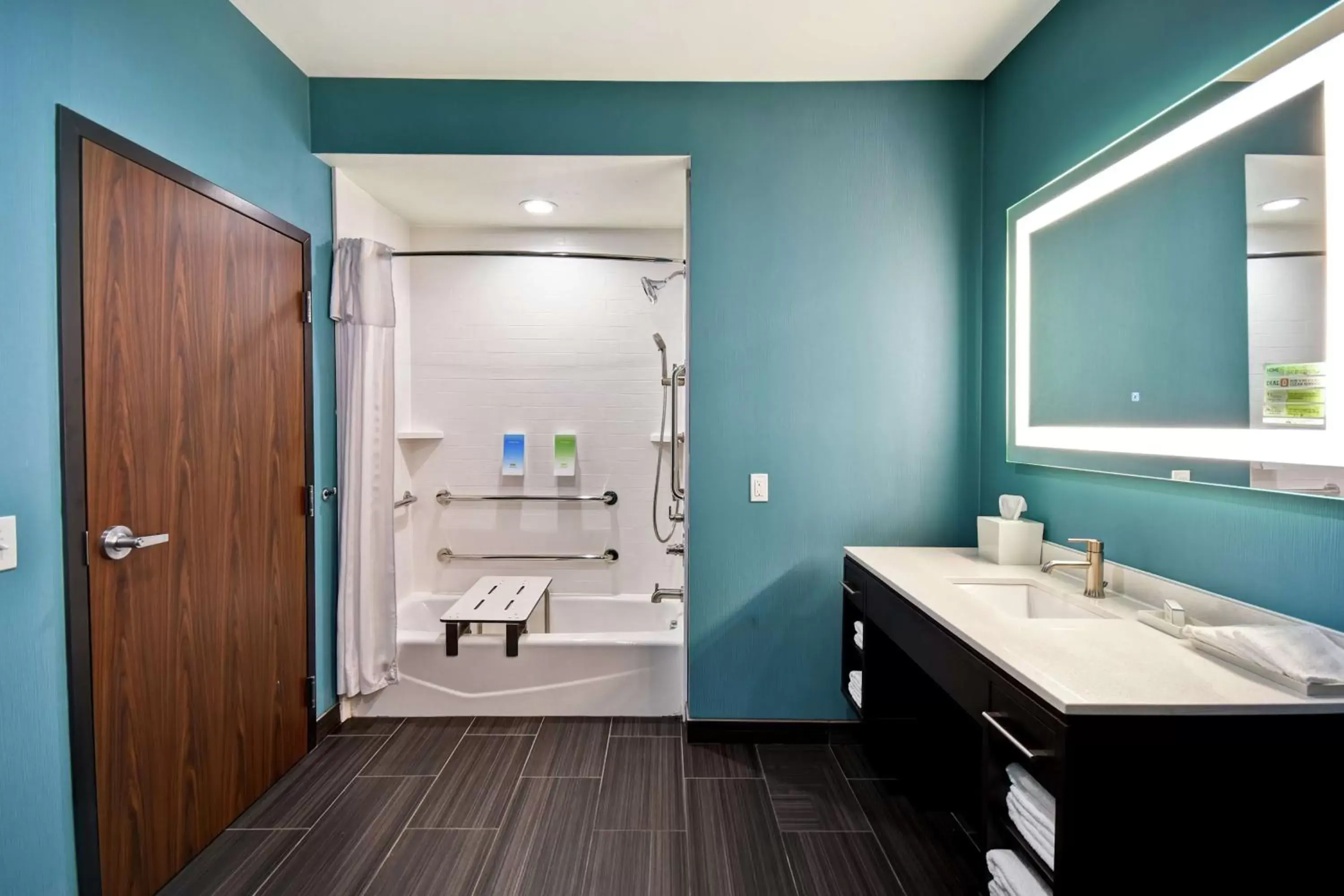 Bathroom in Home2 Suites By Hilton El Reno